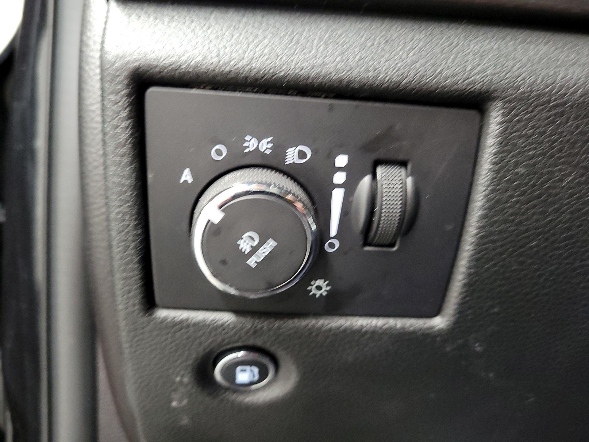 Thumbnail: 2015 Jeep Grand Cherokee - 13
