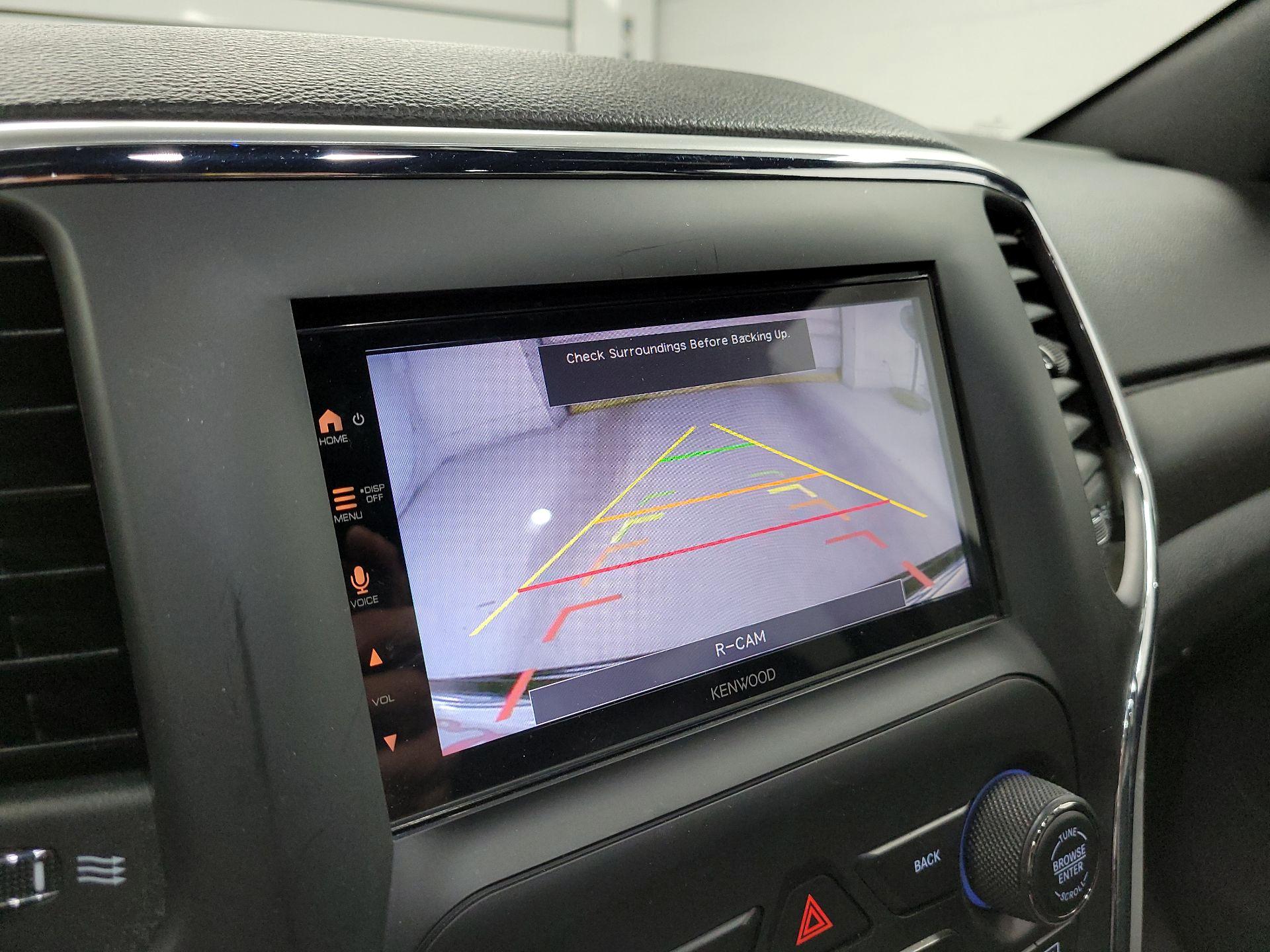 Thumbnail: 2015 Jeep Grand Cherokee - 14