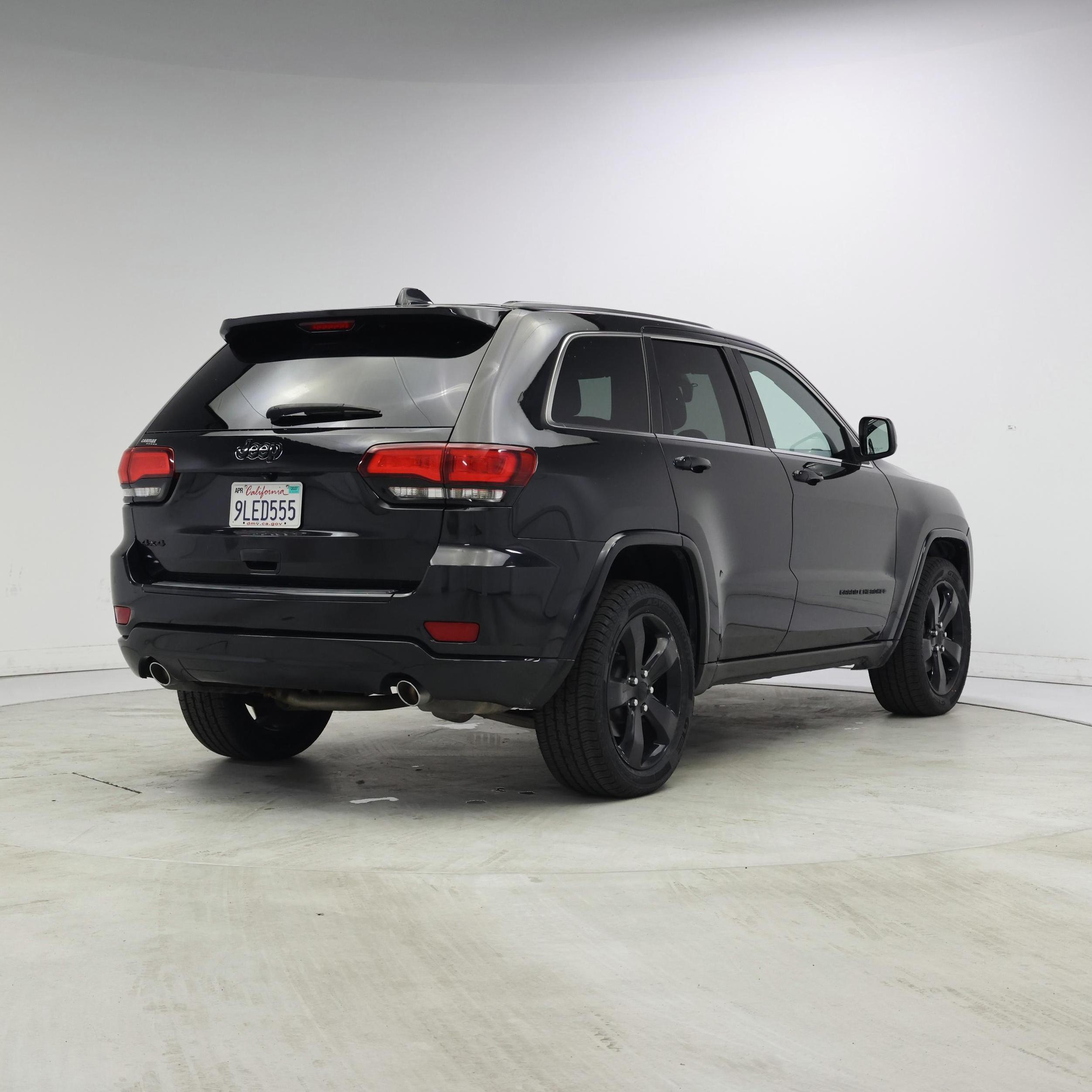 Thumbnail: 2015 Jeep Grand Cherokee - 8