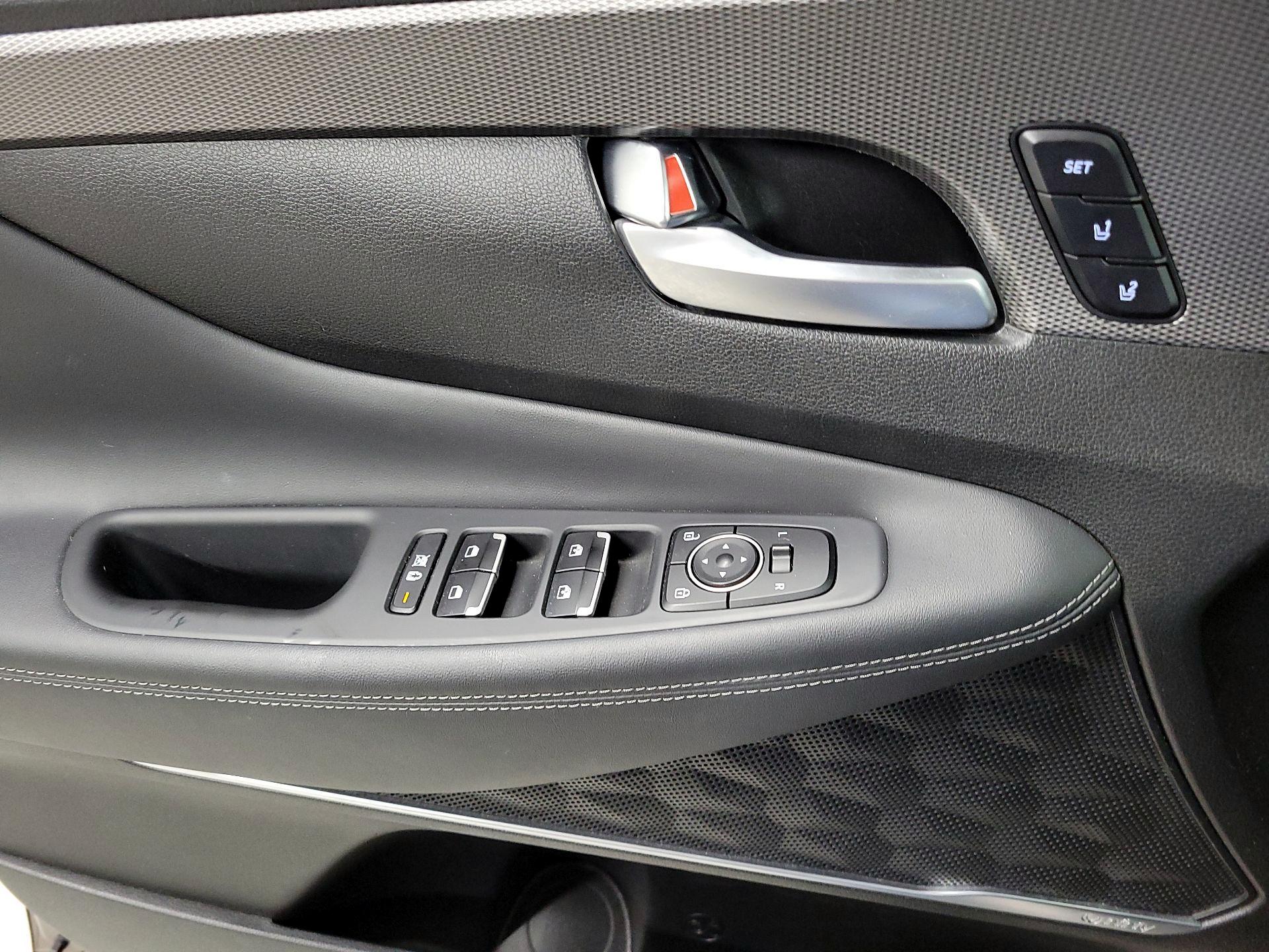 Thumbnail: 2019 Hyundai Santa Fe - 10
