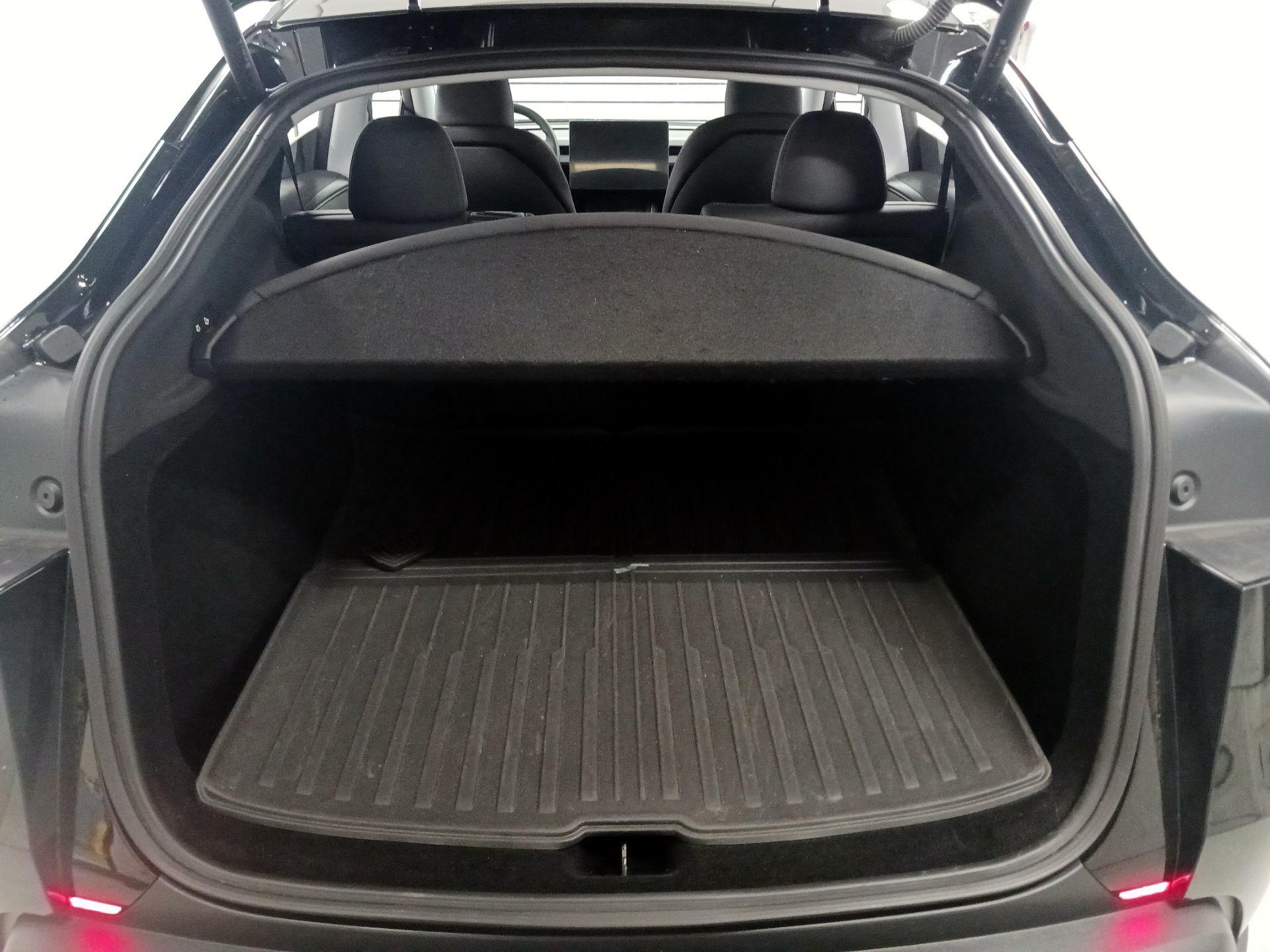 Thumbnail: 2026 Tesla Model Y - 19