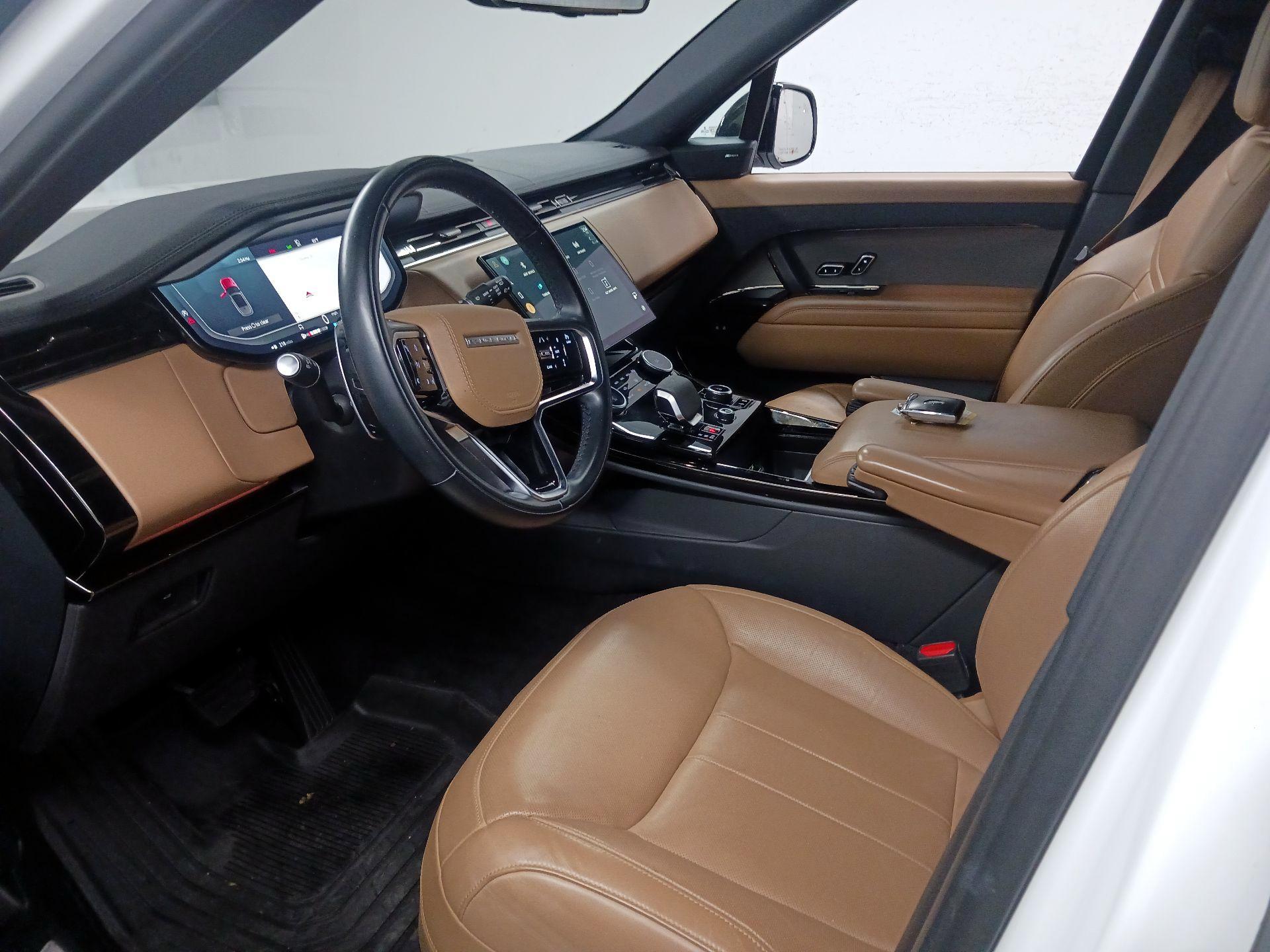 Thumbnail: 2023 Land Rover Range Rover Sport - 9