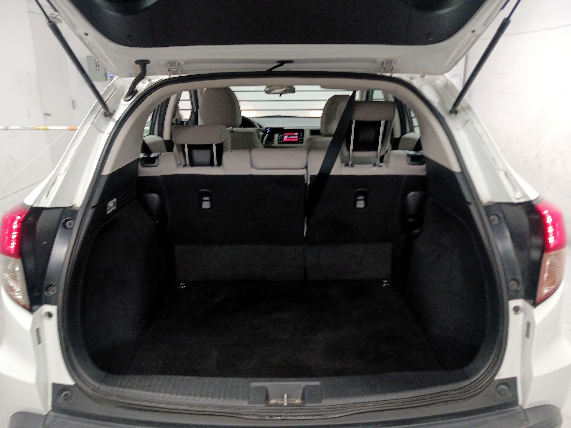 Thumbnail: 2018 Honda HR-V - 16