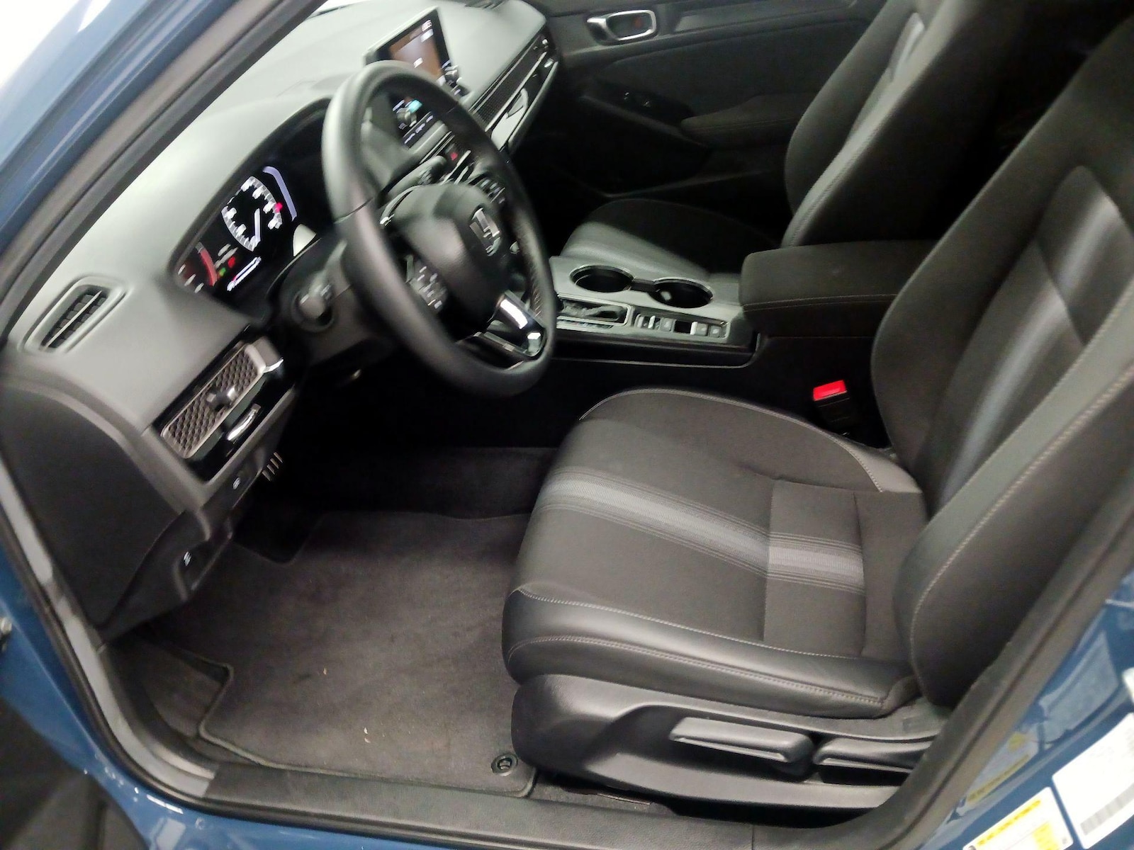 2025 Honda Civic Sport - Photo 12