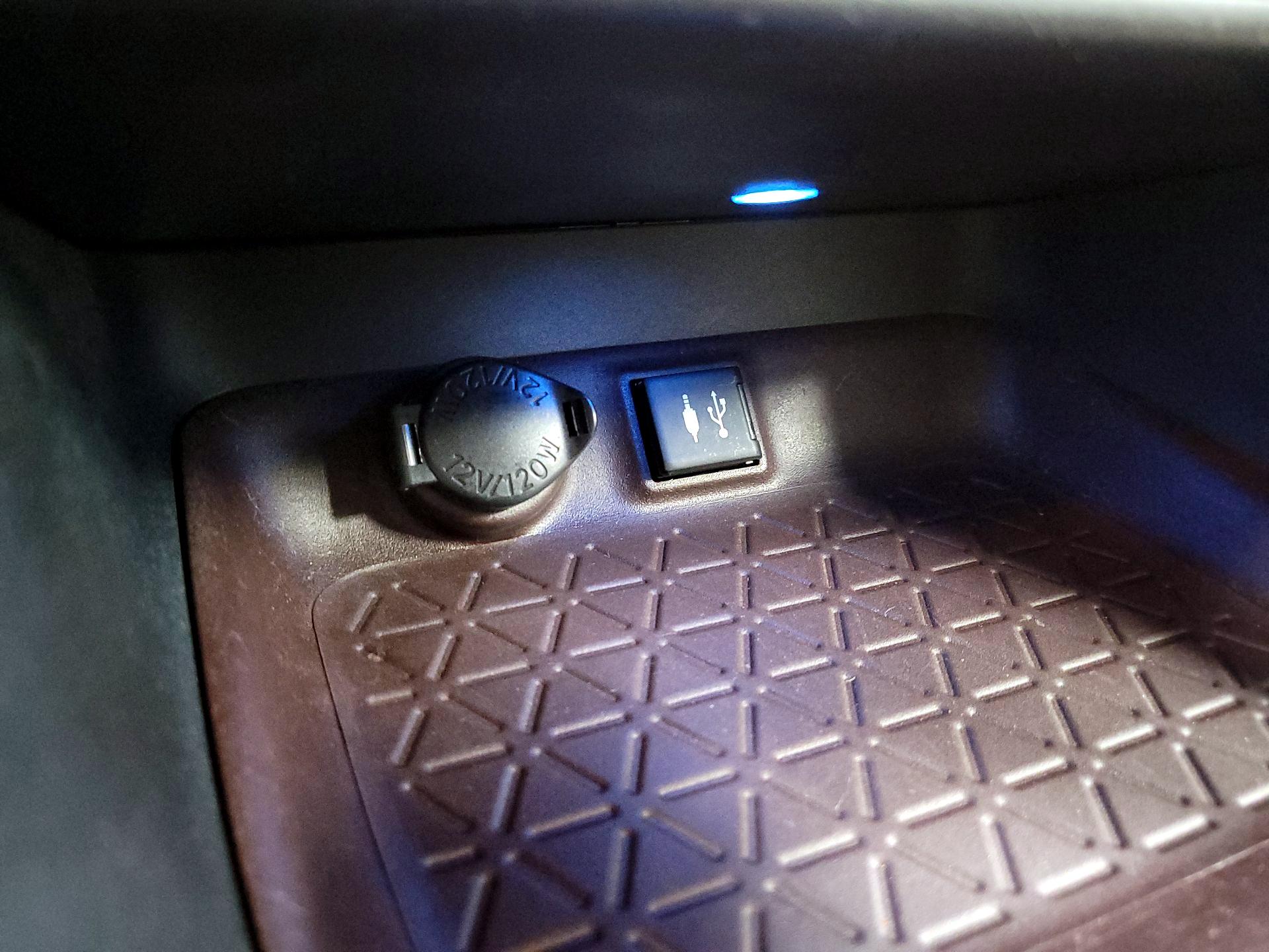 Thumbnail: 2019 Toyota RAV4 - 19
