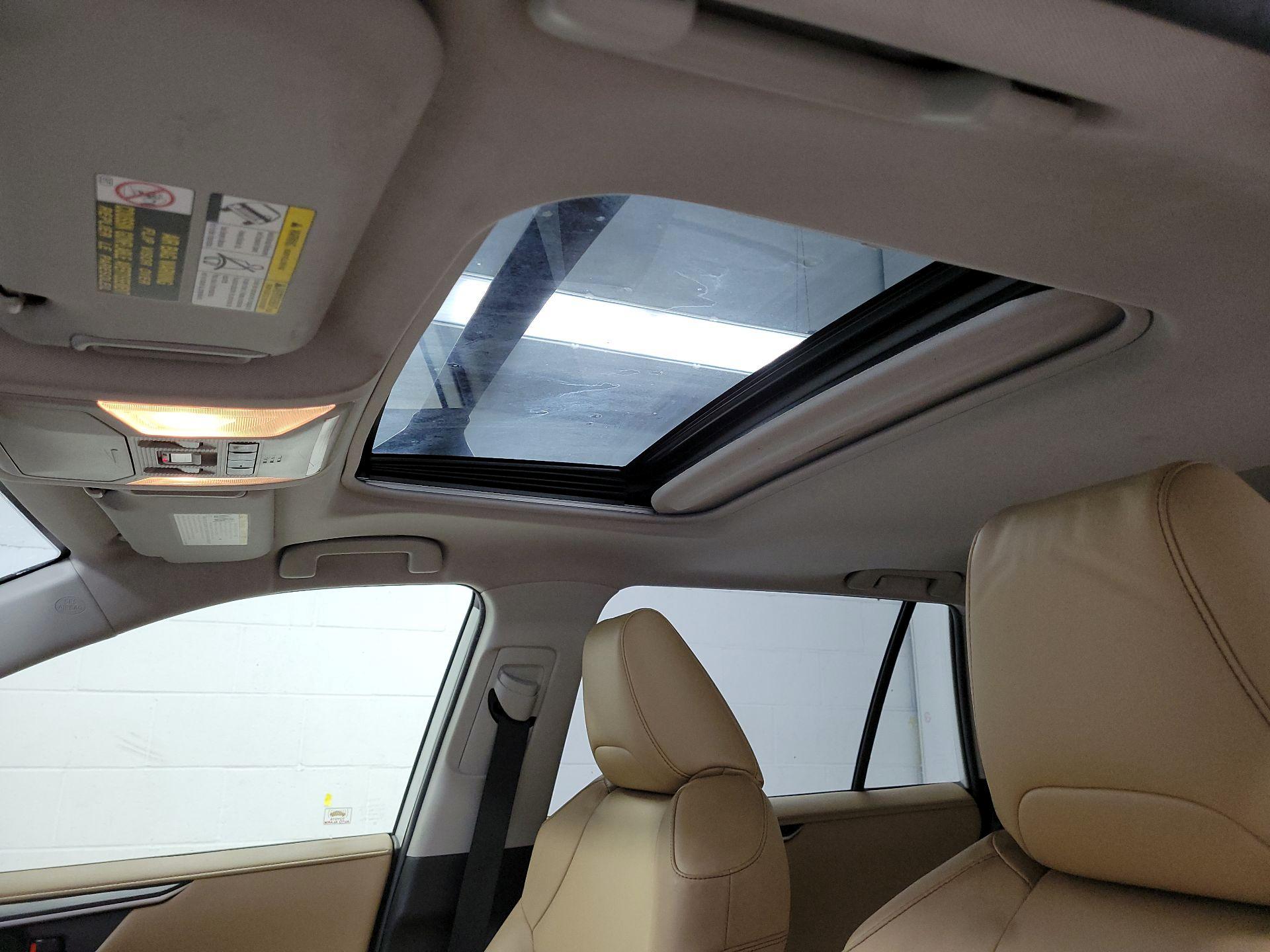 Thumbnail: 2019 Toyota RAV4 - 20