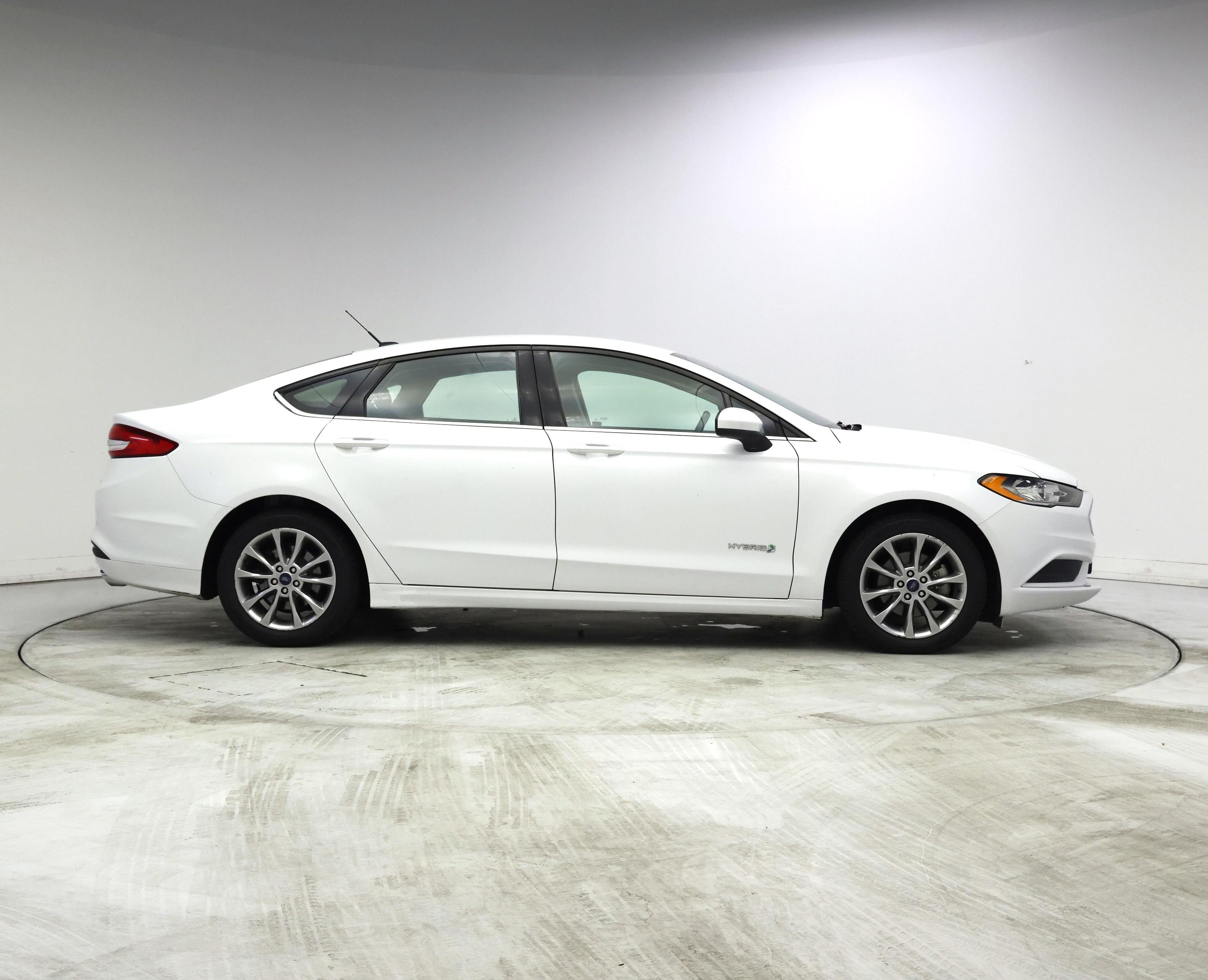 Thumbnail: 2017 Ford Fusion - 7