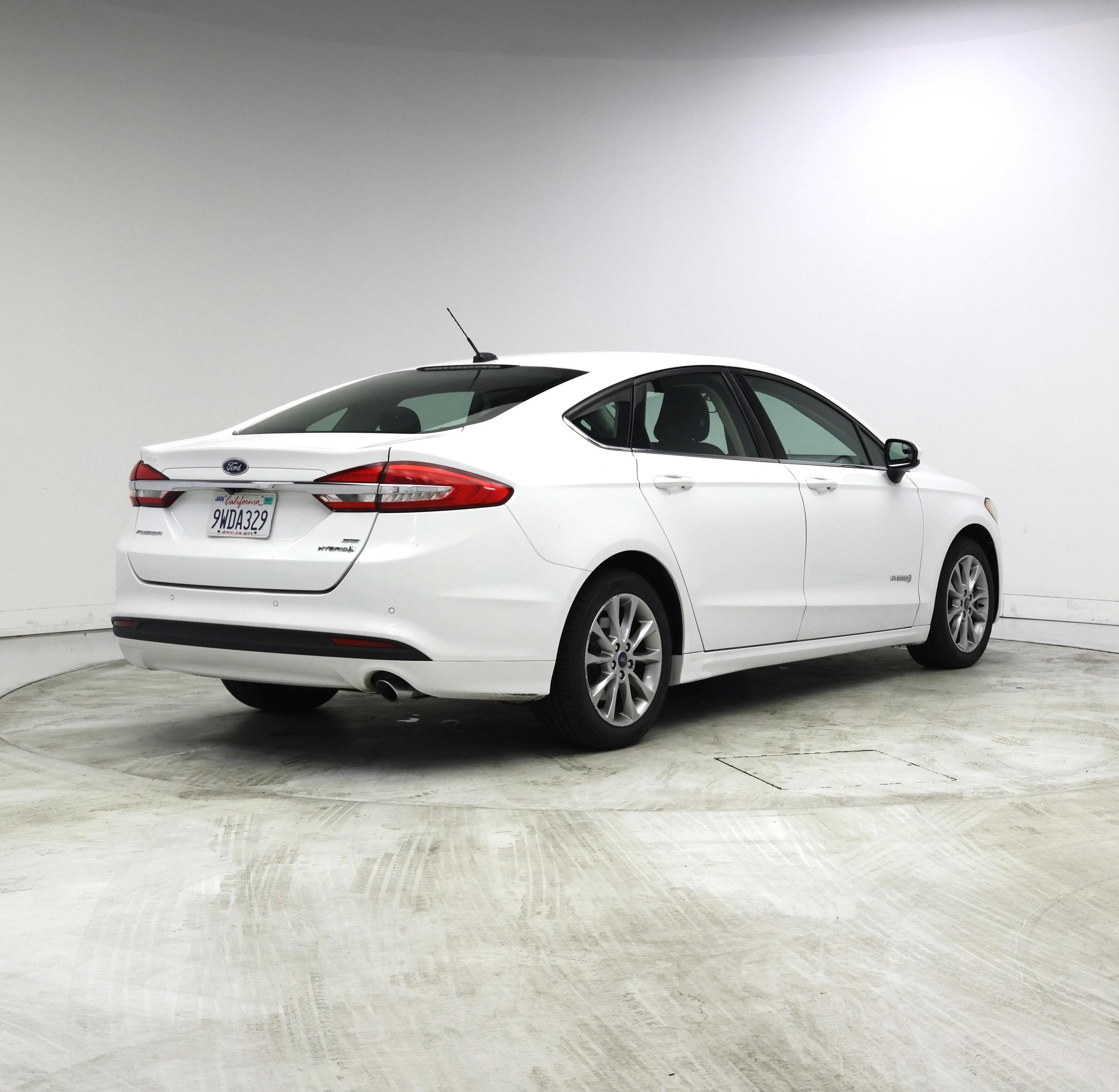 Thumbnail: 2017 Ford Fusion - 8