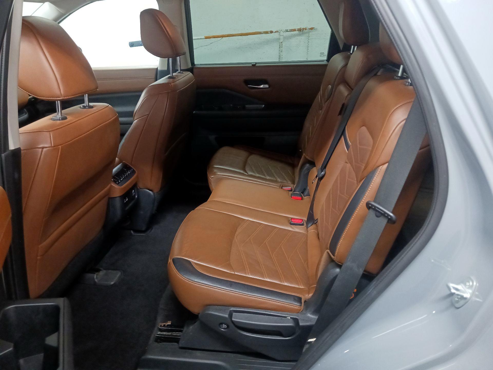 Thumbnail: 2022 Nissan Pathfinder - 20