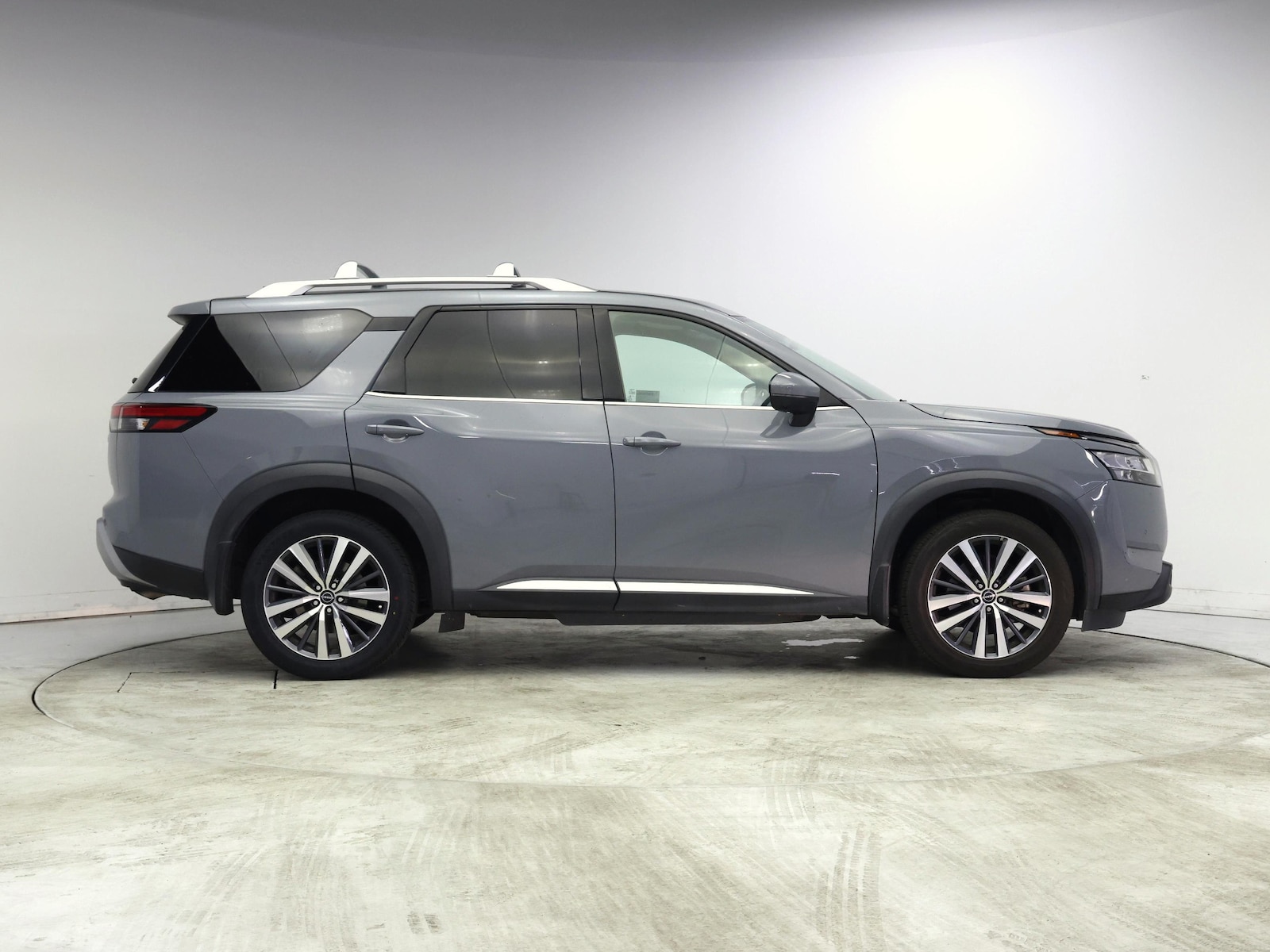 2022 Nissan Pathfinder Platinum - Photo 8