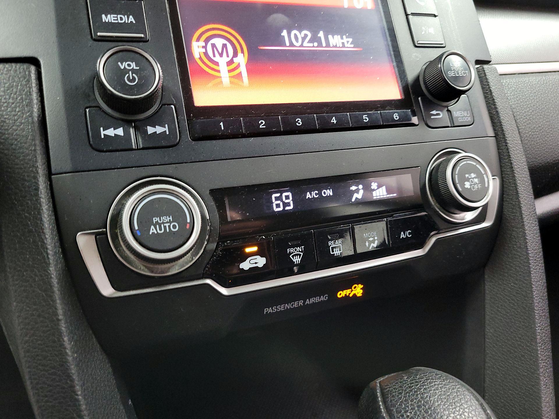 Thumbnail: 2017 Honda Civic - 16