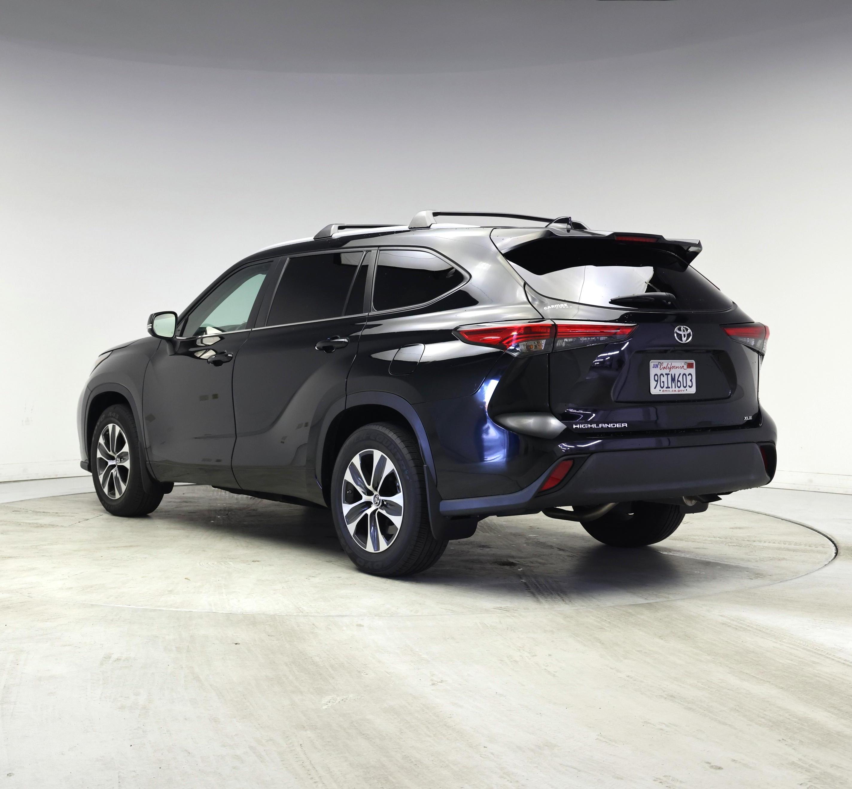 Thumbnail: 2023 Toyota Highlander - 2