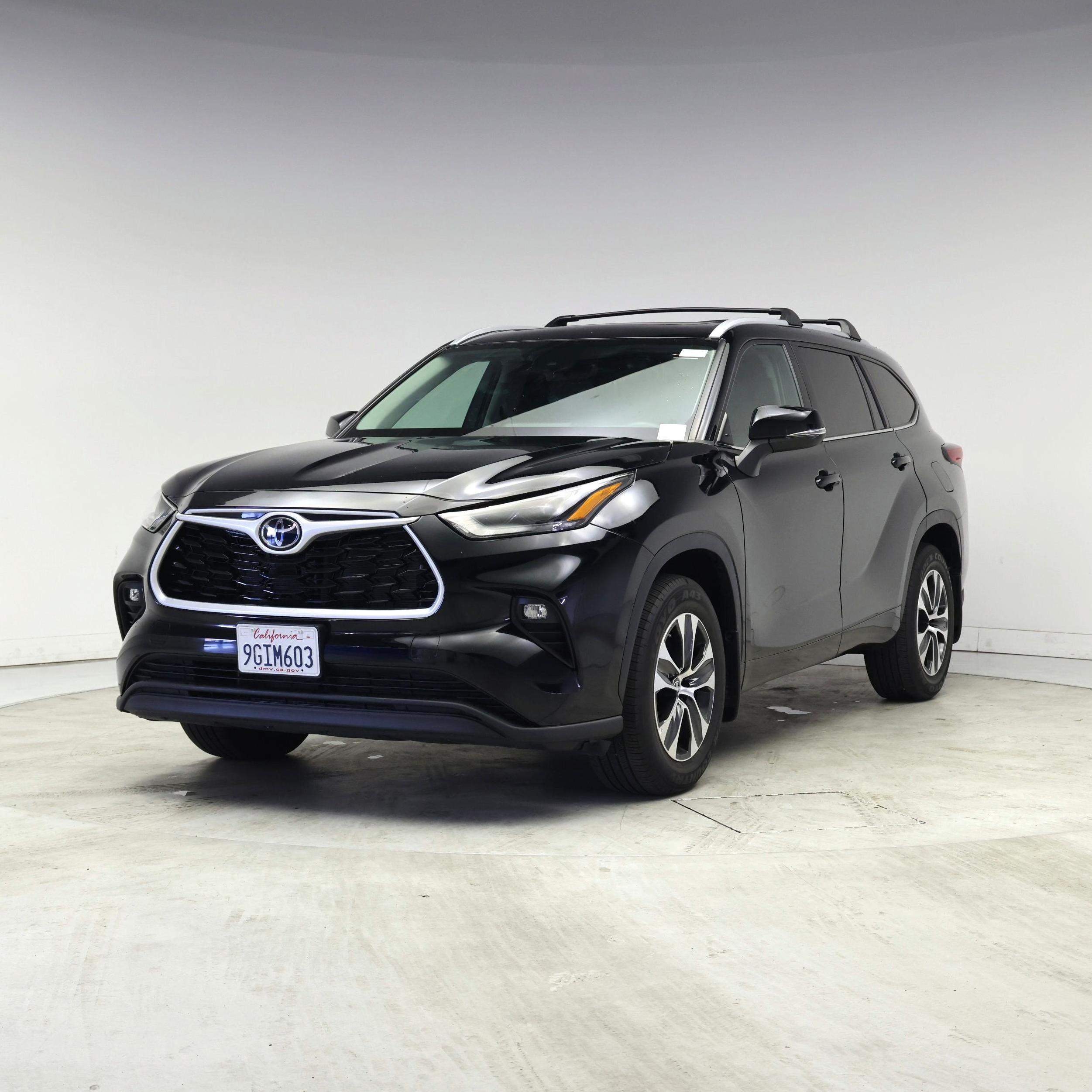 Thumbnail: 2023 Toyota Highlander - 4