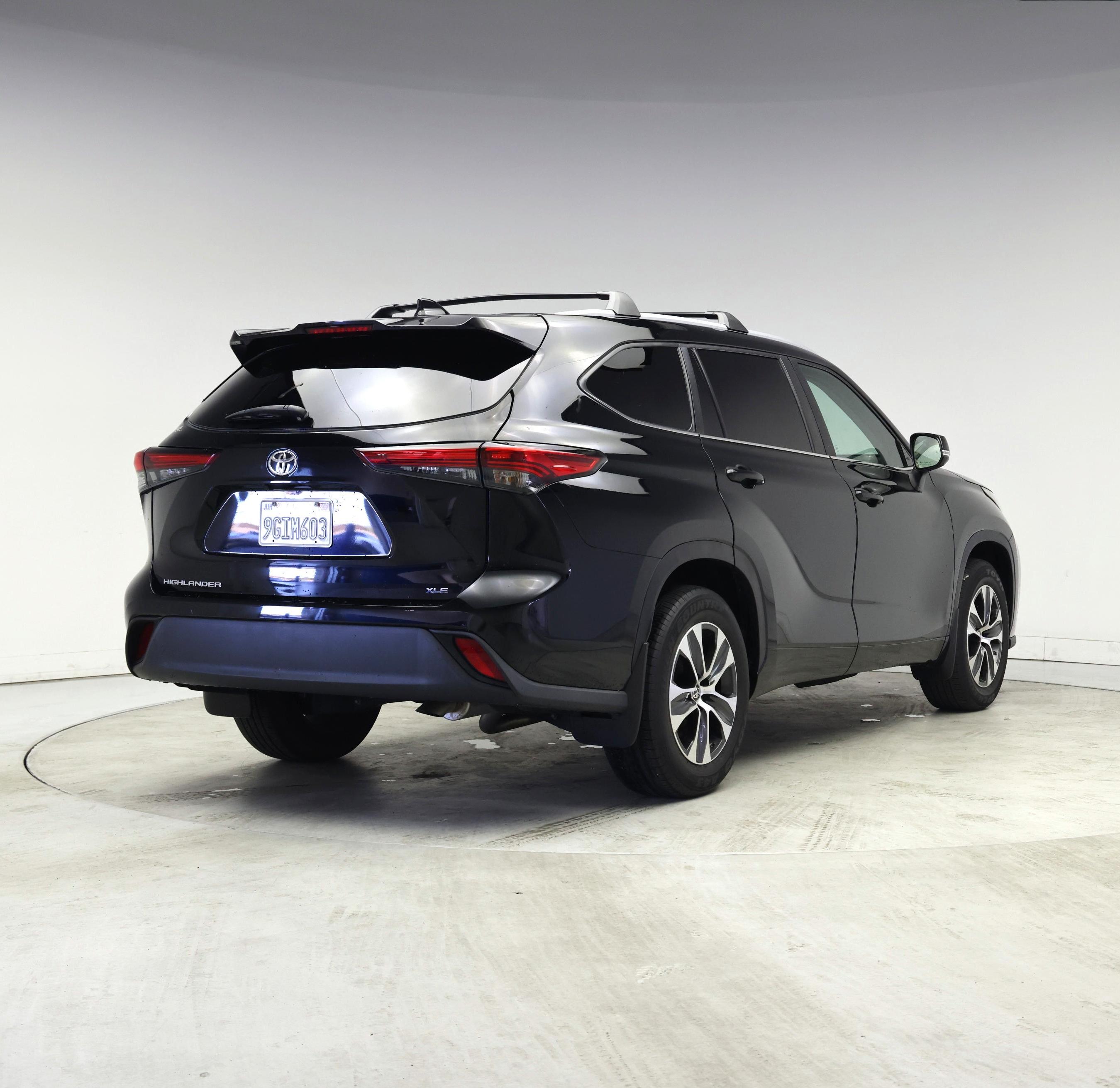 Thumbnail: 2023 Toyota Highlander - 8