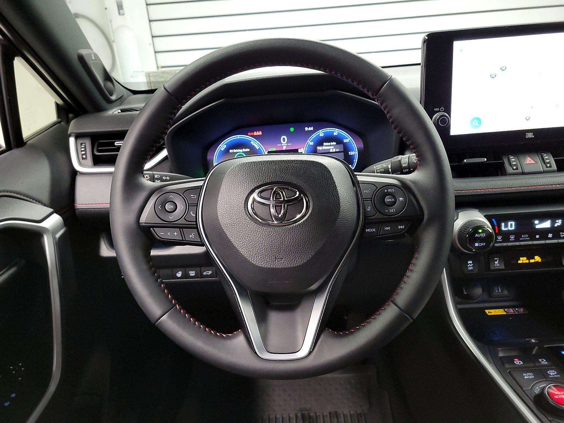 Thumbnail: 2025 Toyota RAV4 - 10