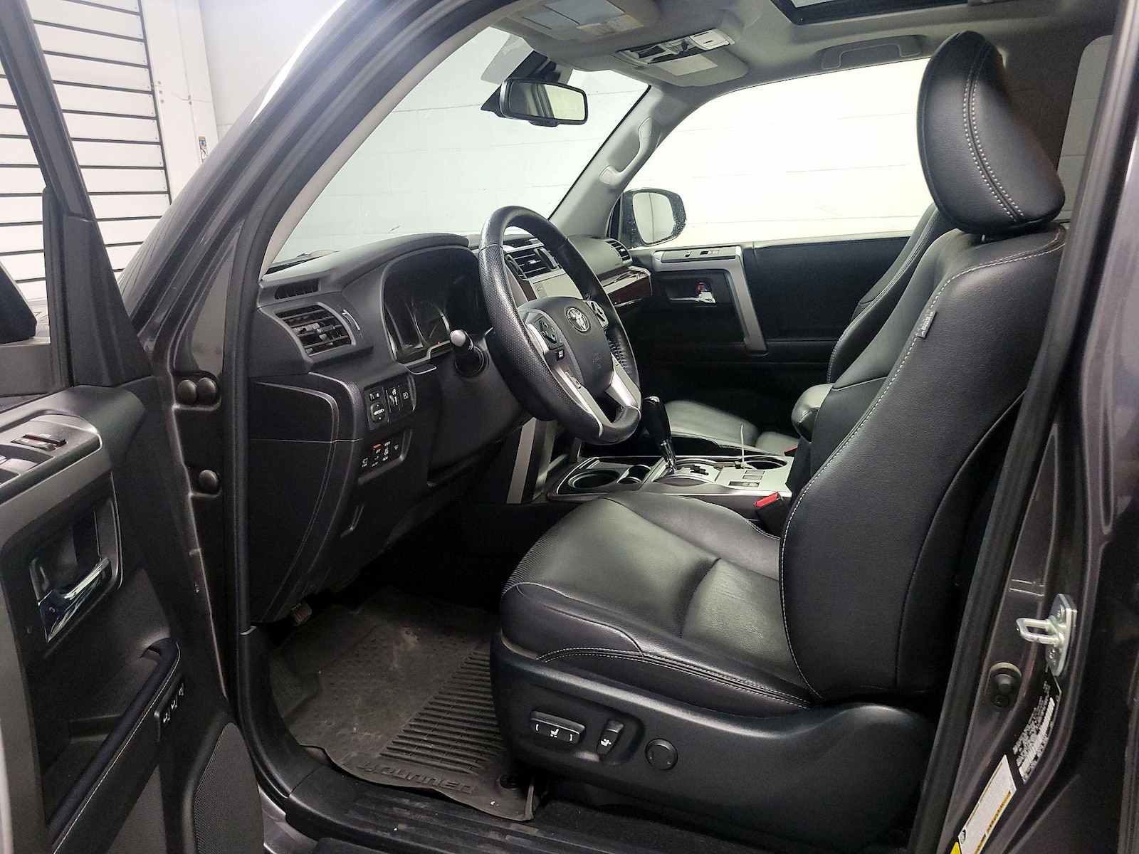 2023 Toyota 4Runner Limited - Photo 12
