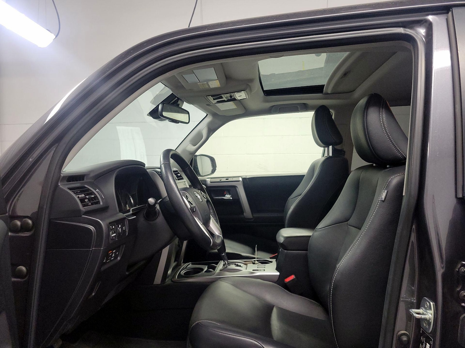 2023 Toyota 4Runner Limited - Photo 18