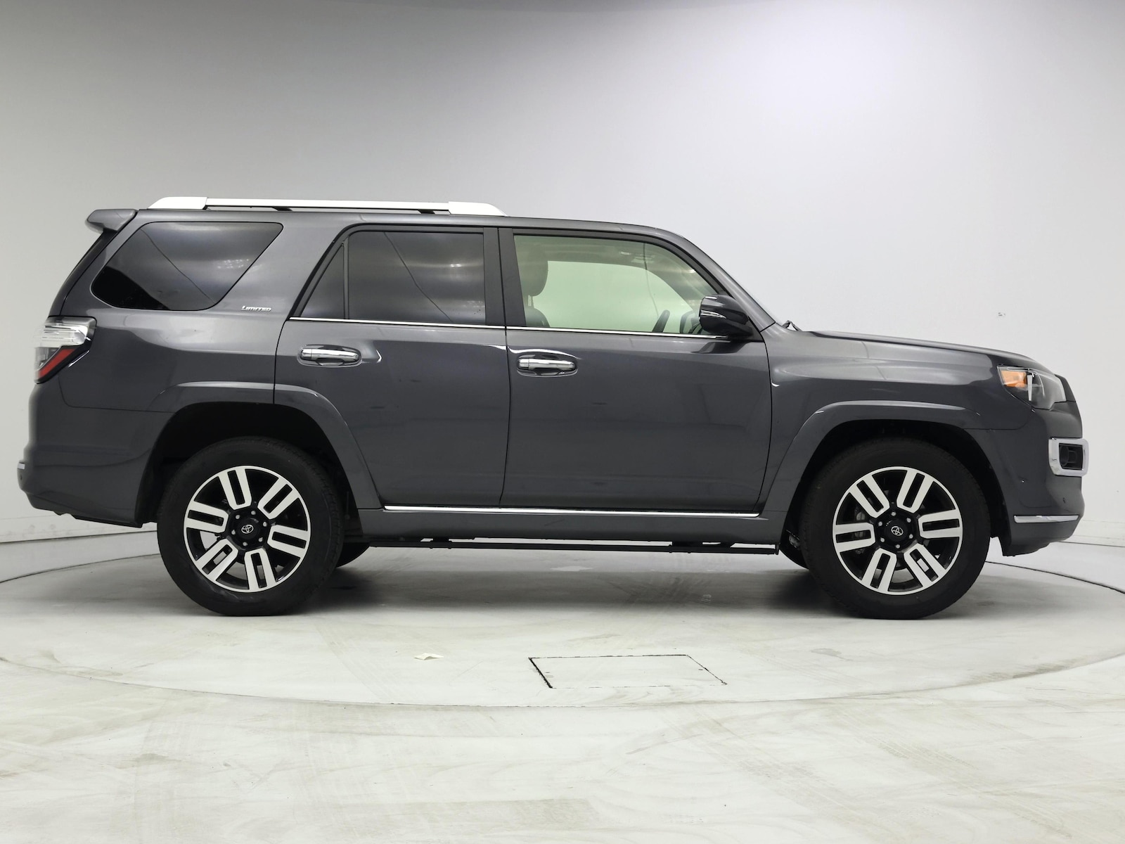 2023 Toyota 4Runner Limited - Photo 8