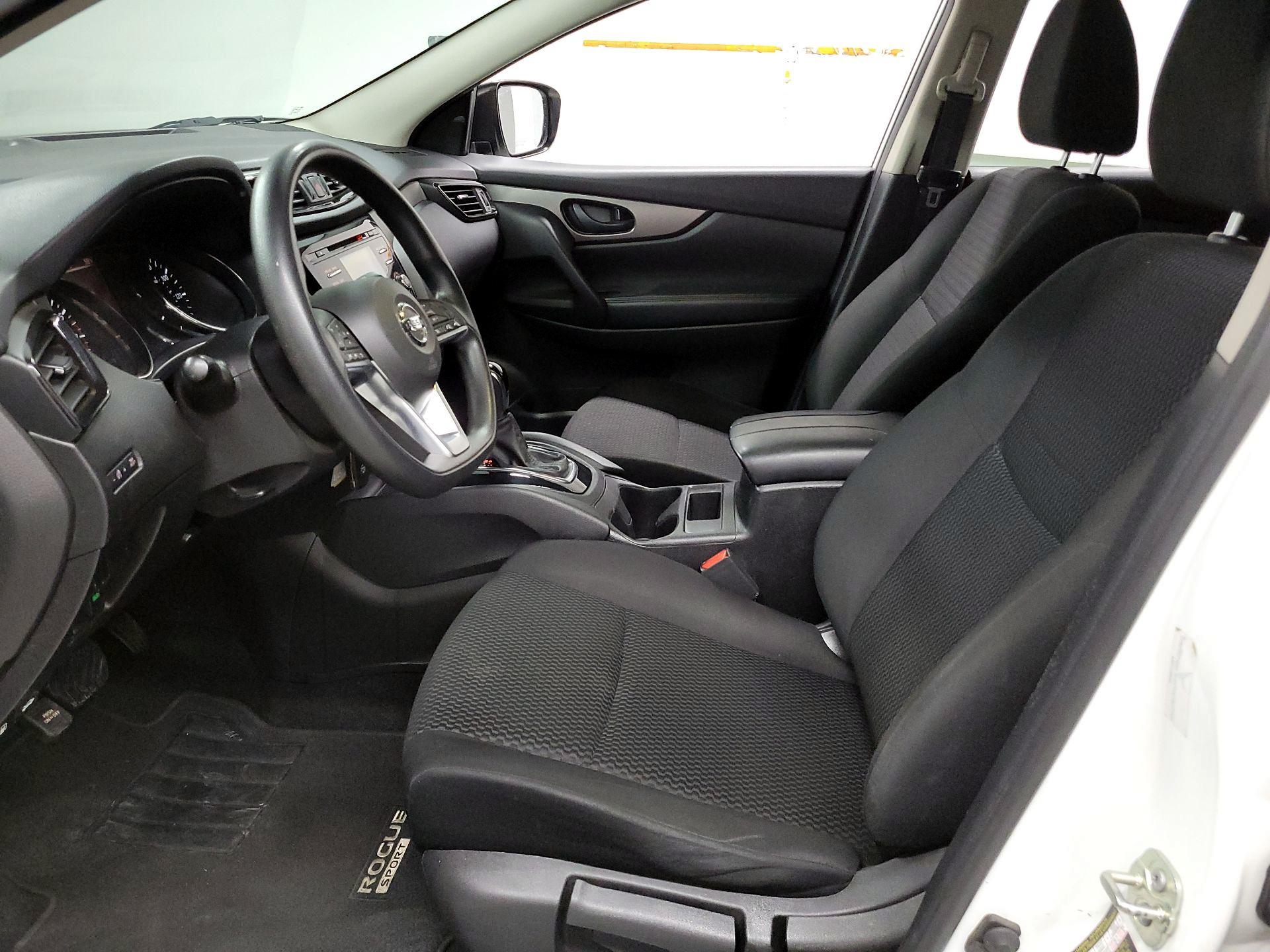 Thumbnail: 2018 Nissan Rogue Sport - 9