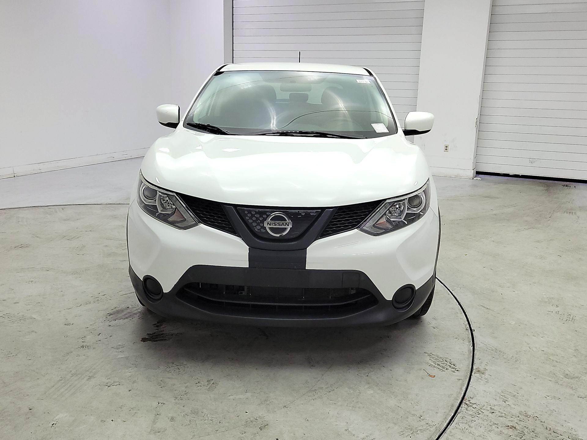 Thumbnail: 2018 Nissan Rogue Sport - 2