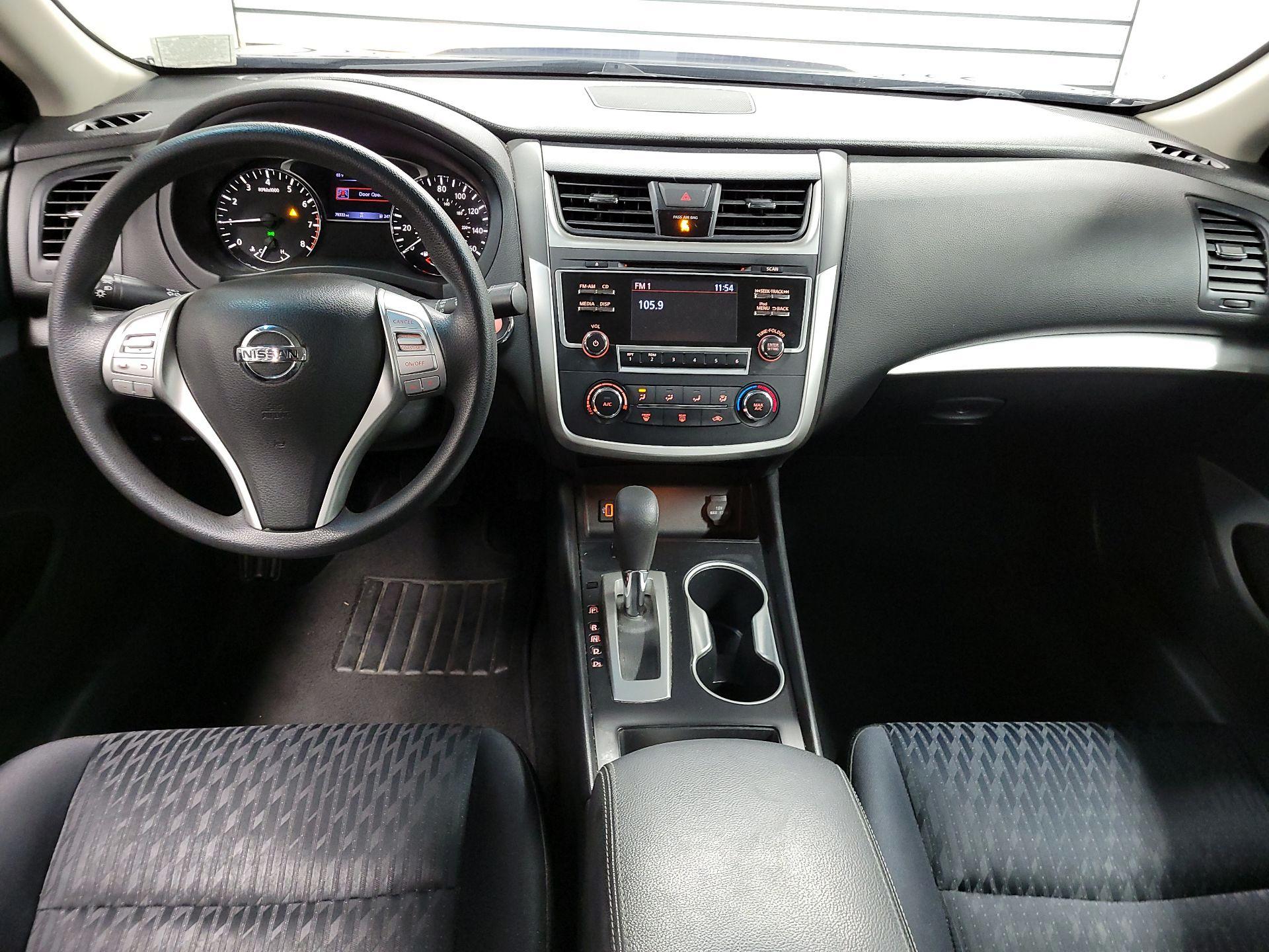 Thumbnail: 2018 Nissan Altima - 9