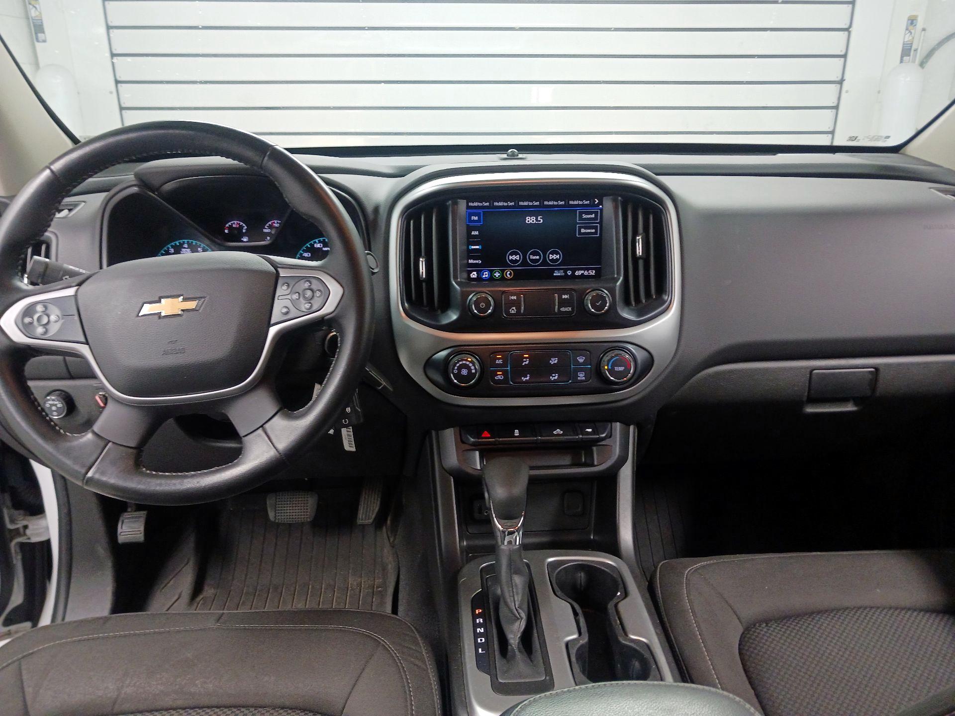 Thumbnail: 2022 Chevrolet Colorado - 9