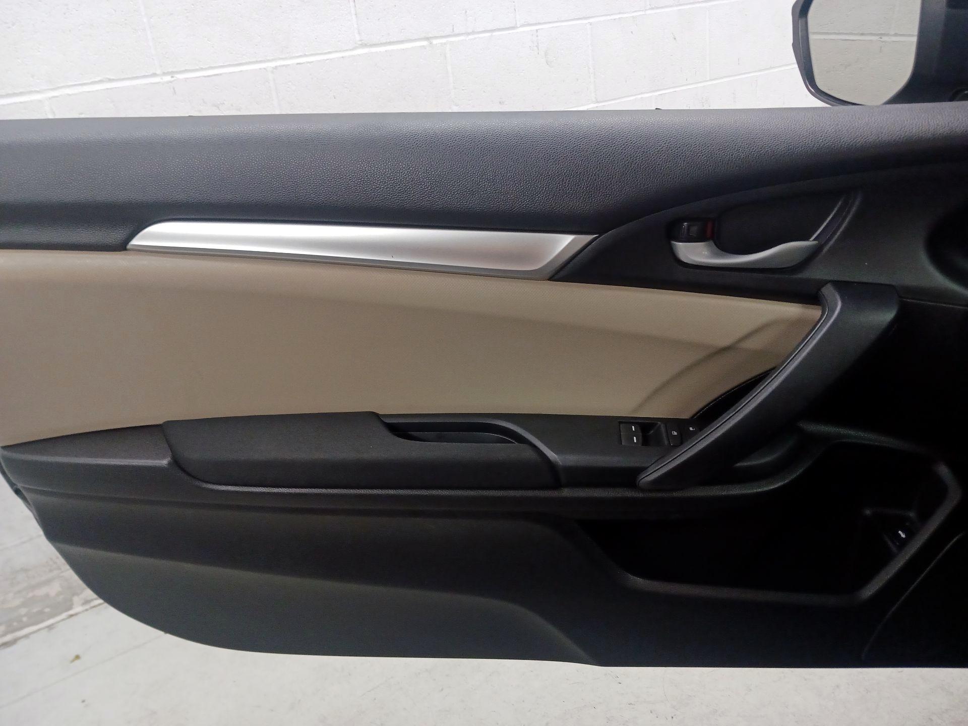 Thumbnail: 2017 Honda Civic - 10