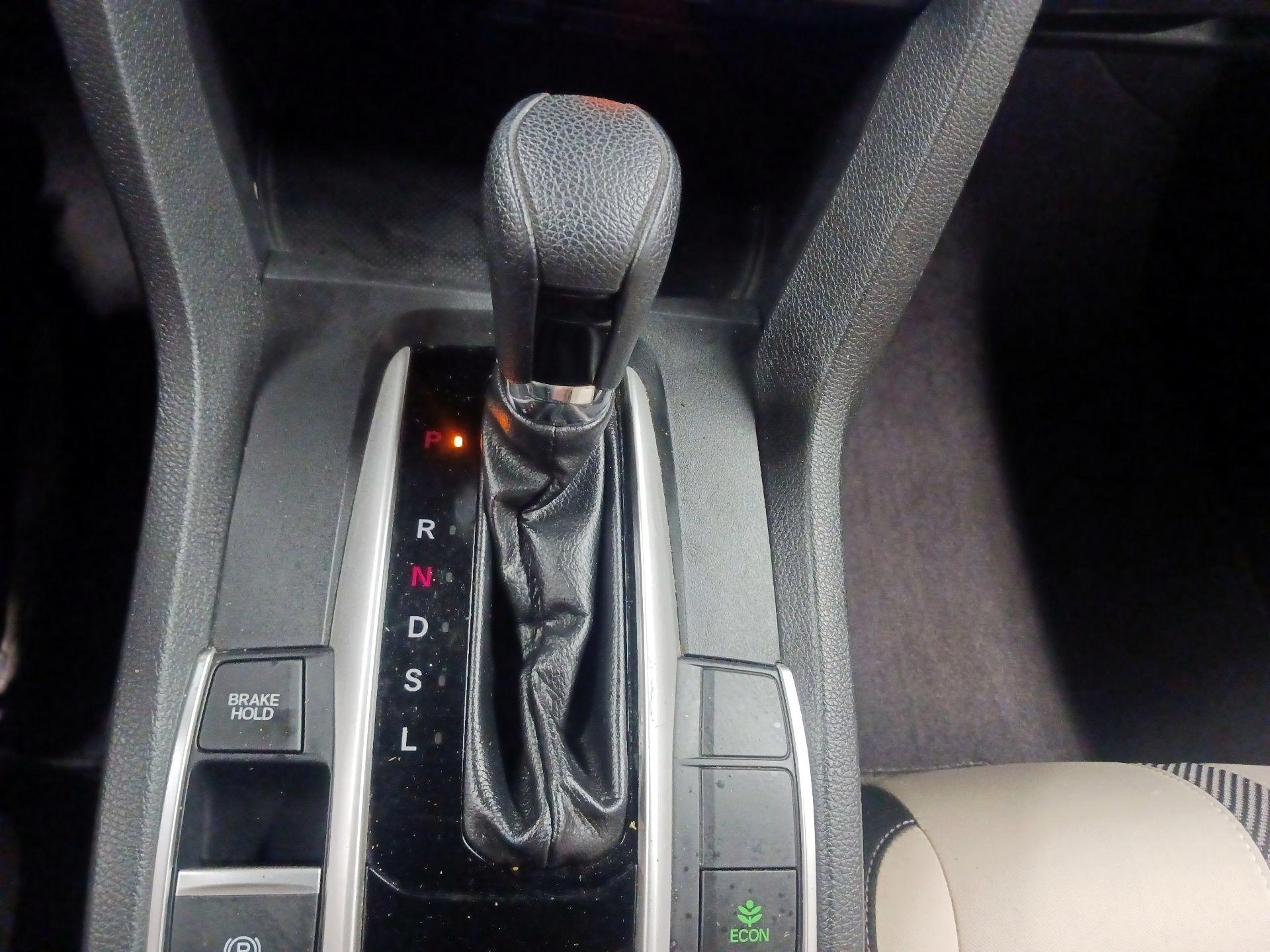 Thumbnail: 2017 Honda Civic - 14