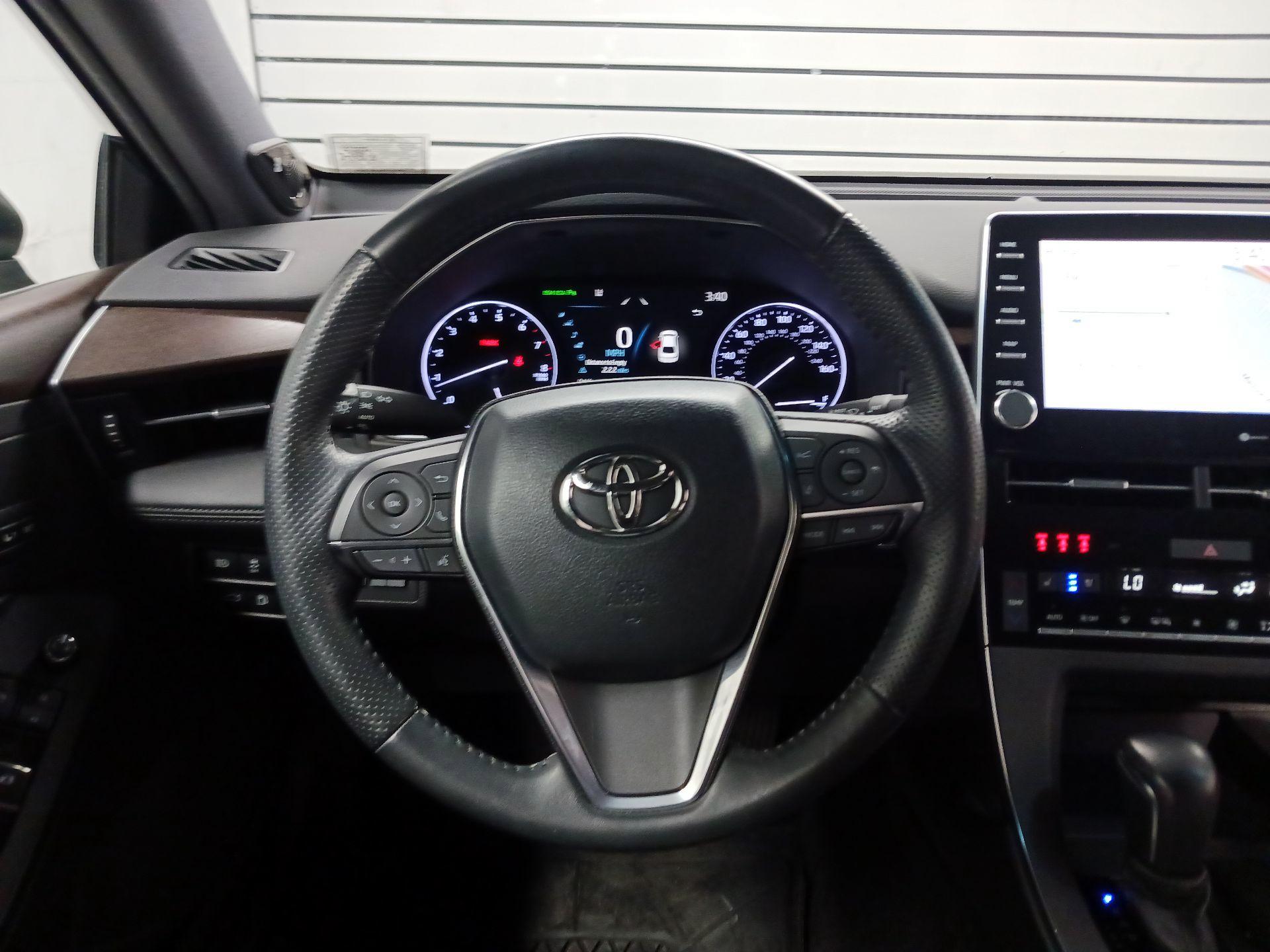 Thumbnail: 2022 Toyota Avalon - 10