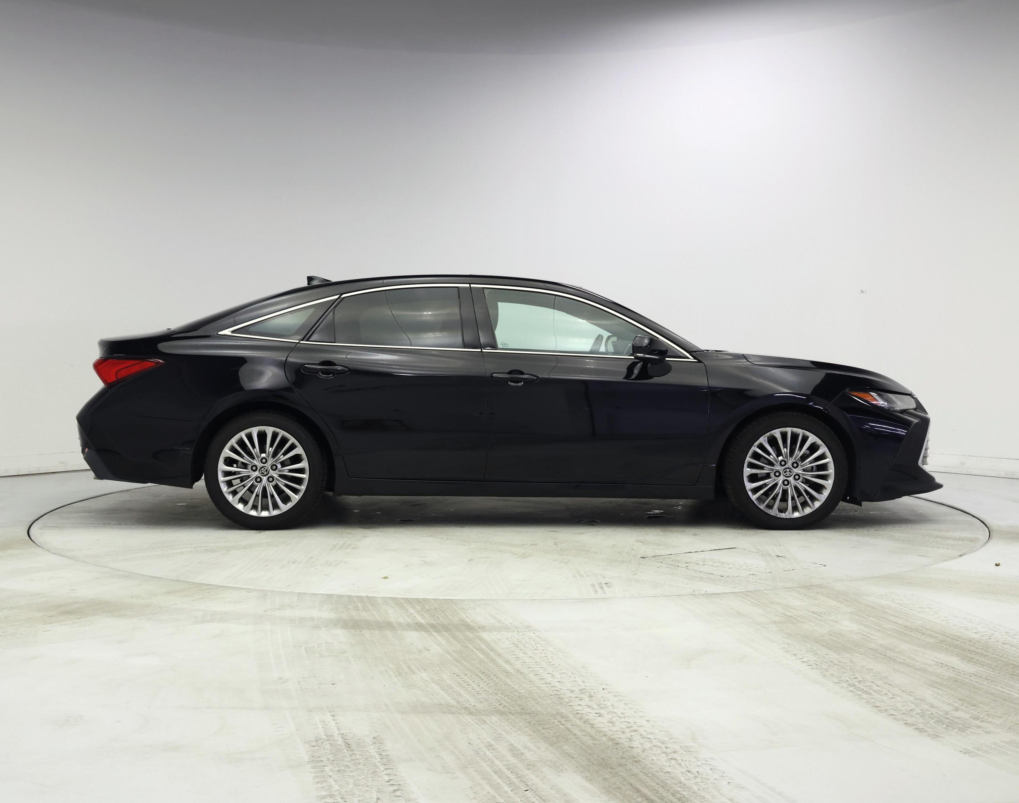 Thumbnail: 2022 Toyota Avalon - 7
