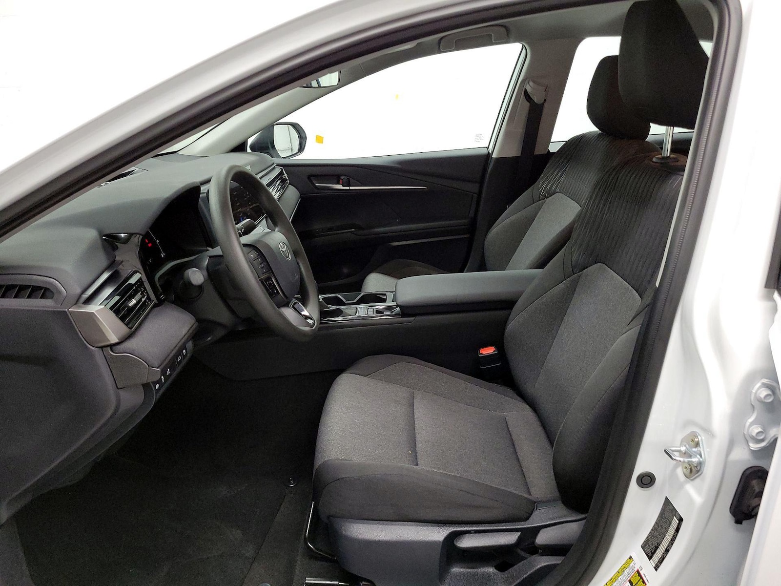 2026 Toyota Camry LE - Photo 12