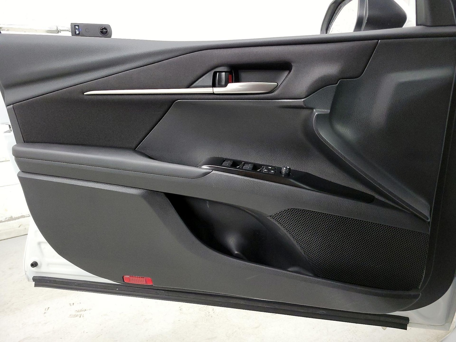 2026 Toyota Camry LE - Photo 13