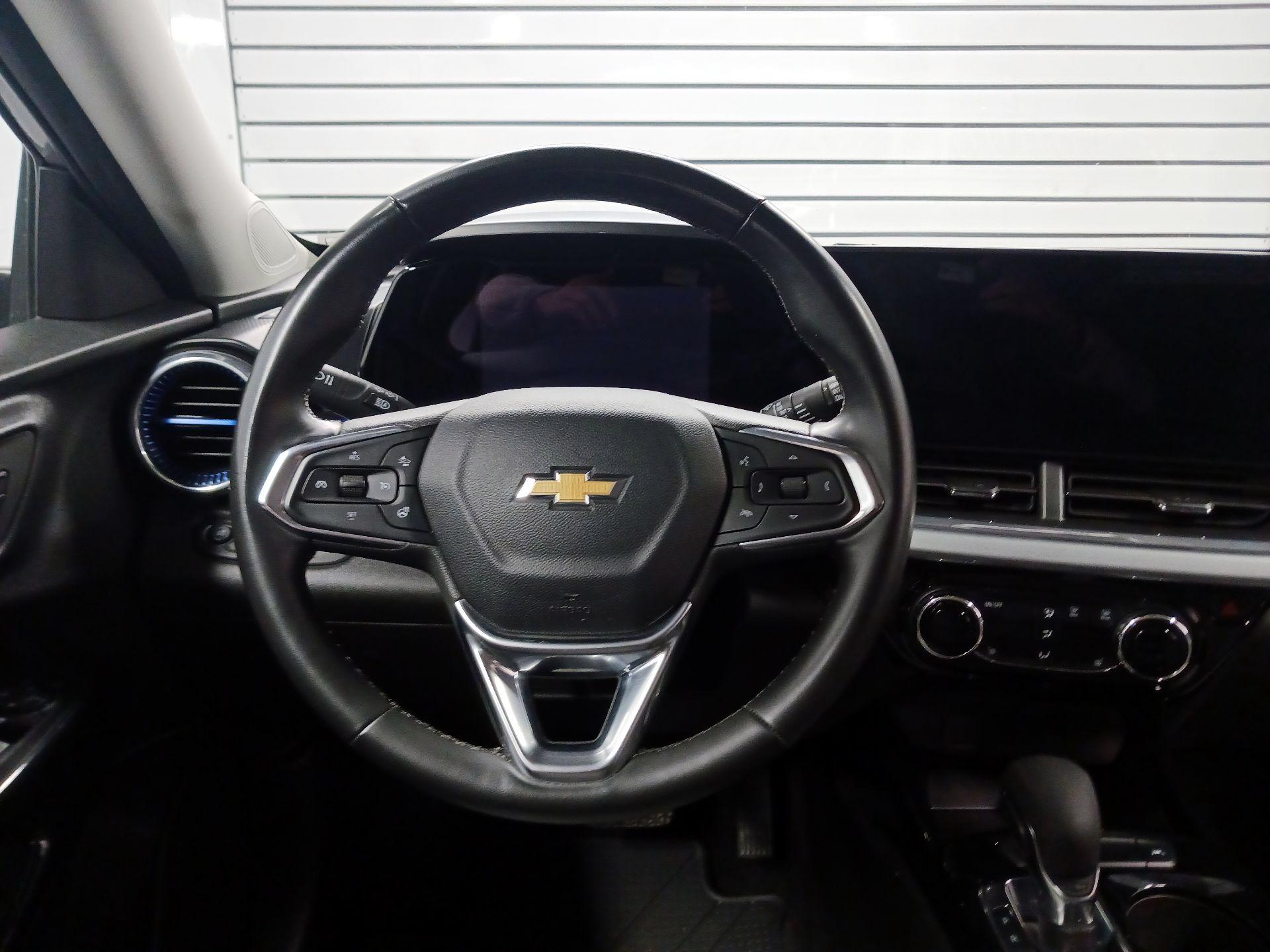 Thumbnail: 2025 Chevrolet Trax - 10