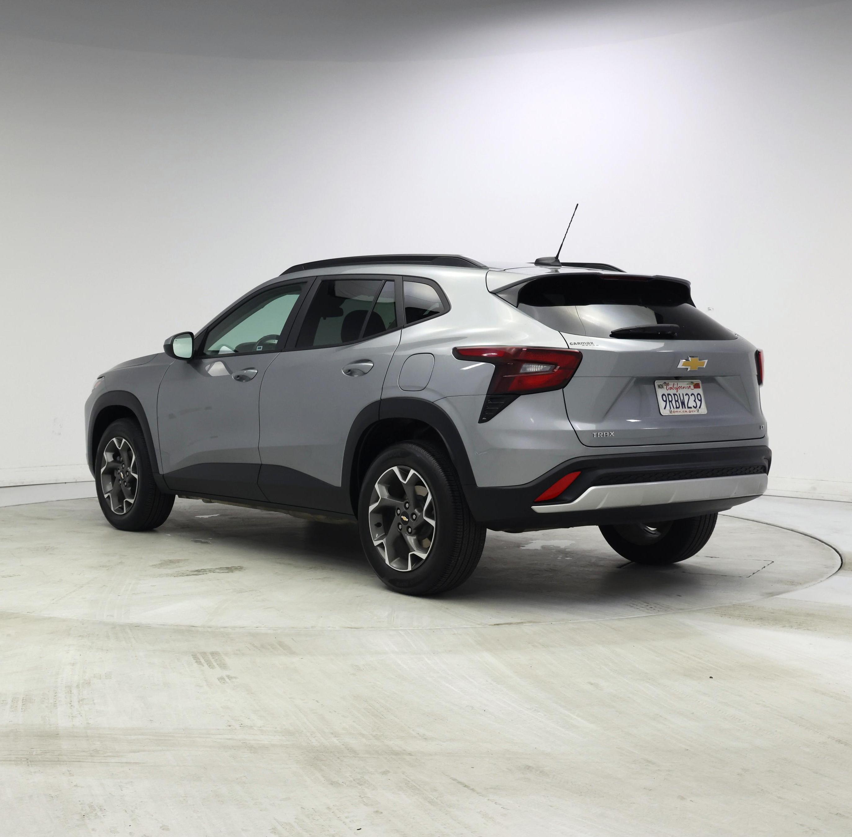 Thumbnail: 2025 Chevrolet Trax - 2