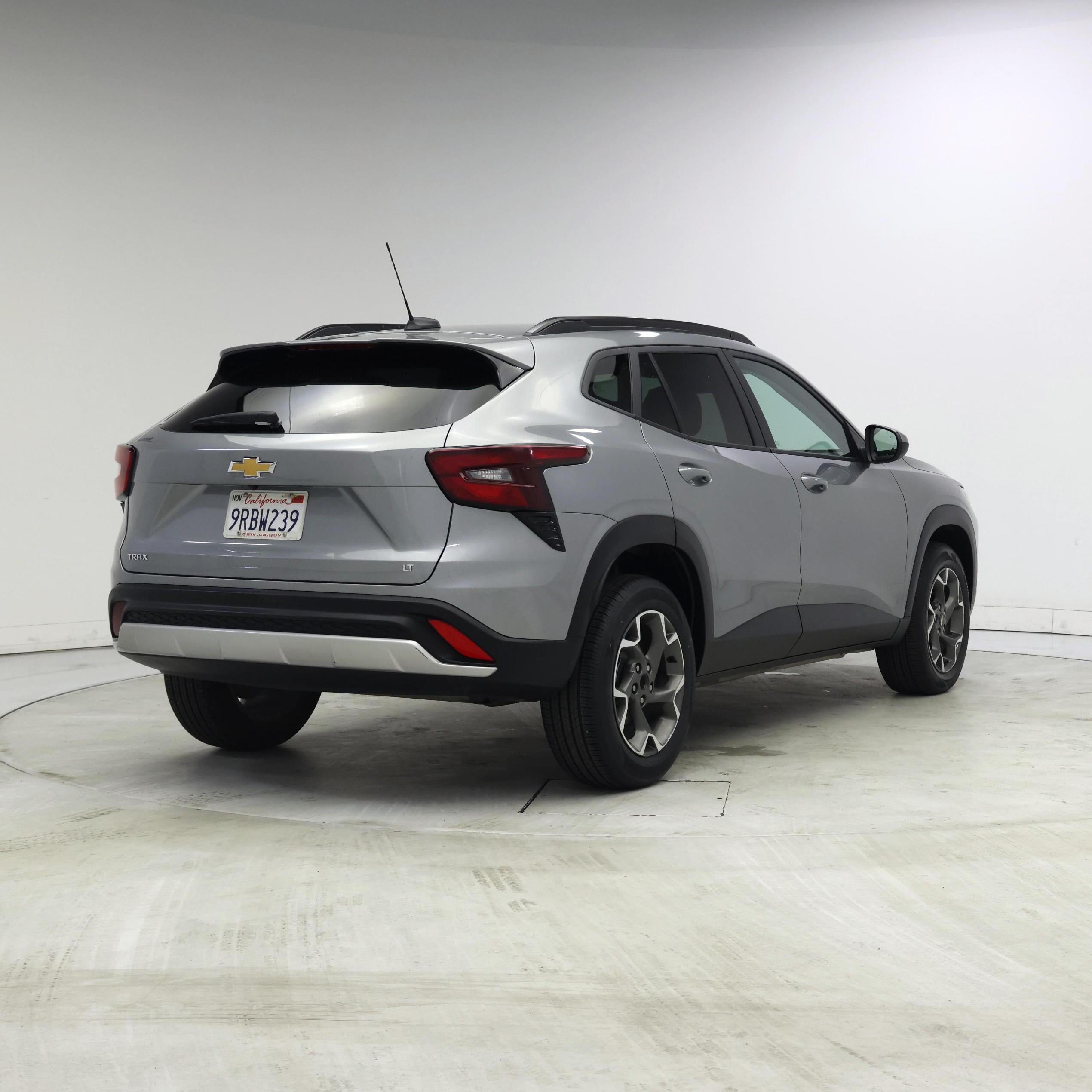 Thumbnail: 2025 Chevrolet Trax - 8