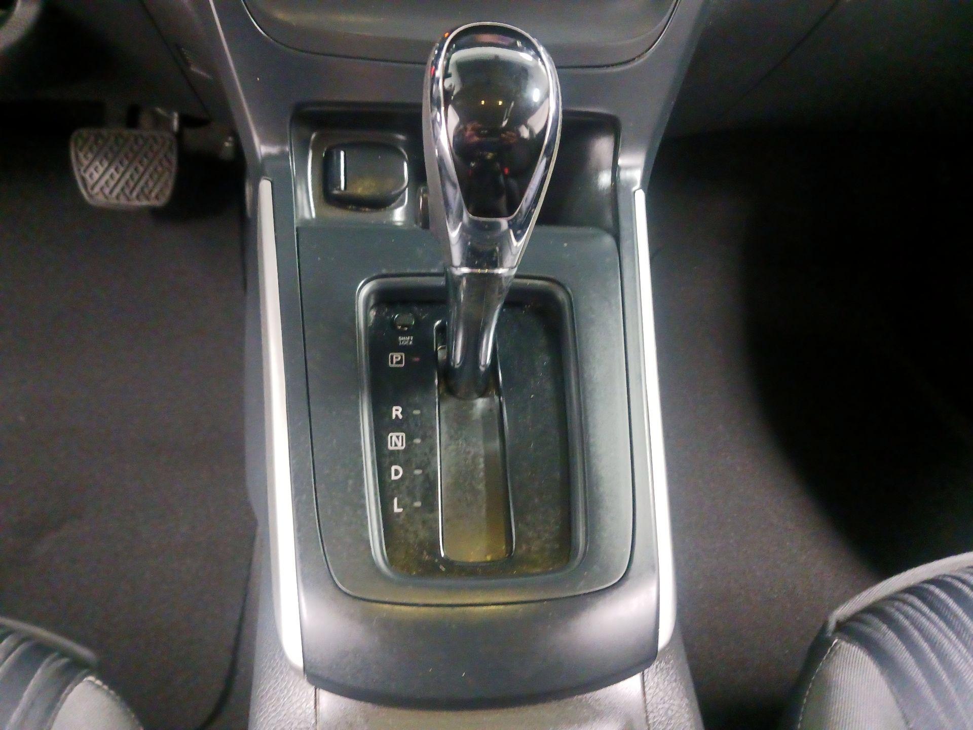 Thumbnail: 2017 Nissan Sentra - 15