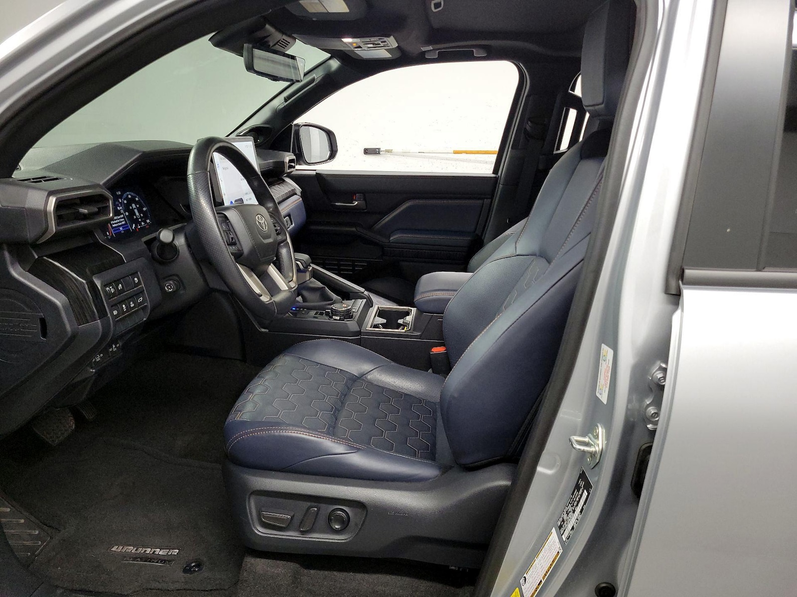 2025 Toyota 4Runner Platinum - Photo 10