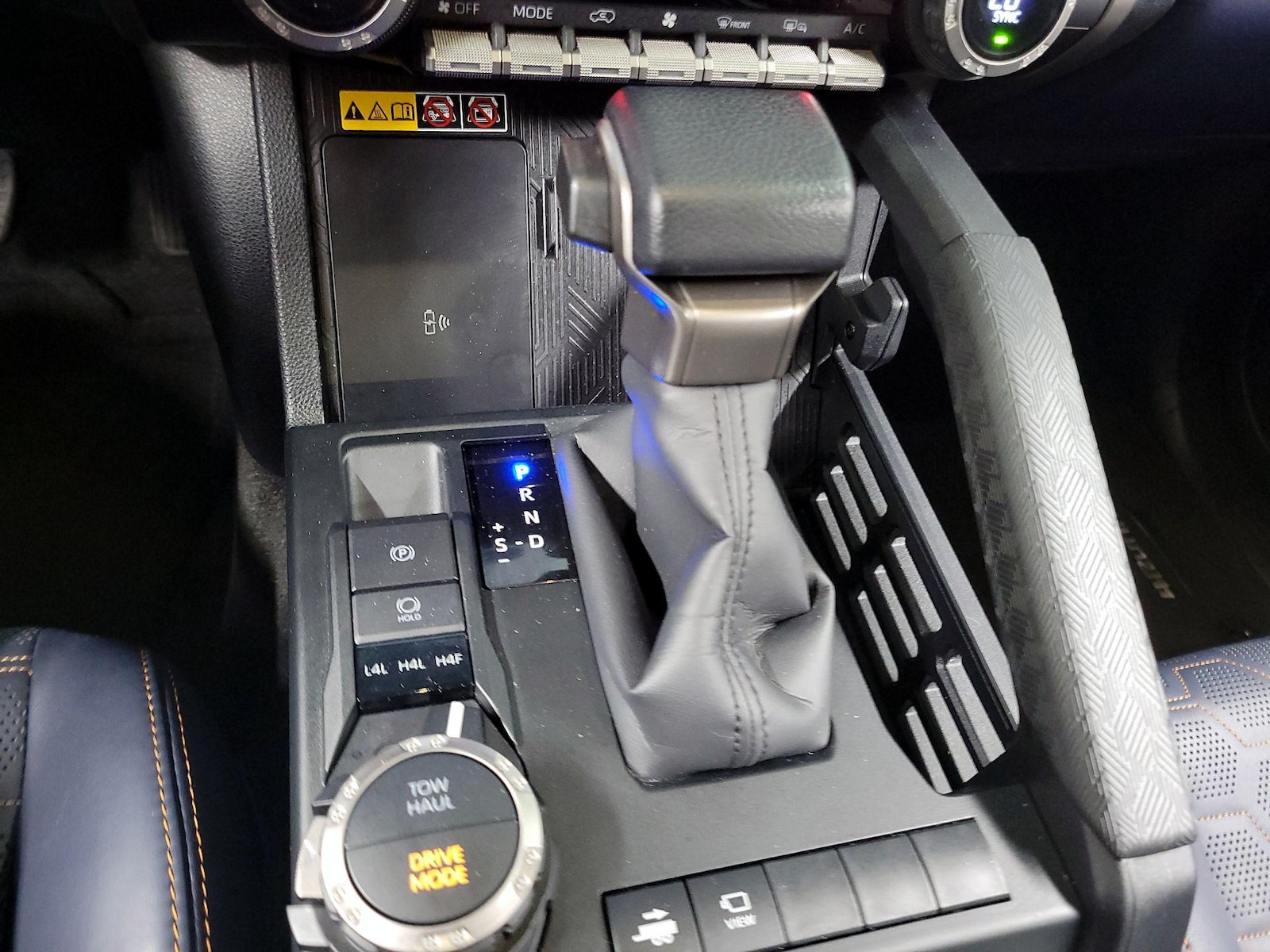 2025 Toyota 4Runner Platinum - Photo 15