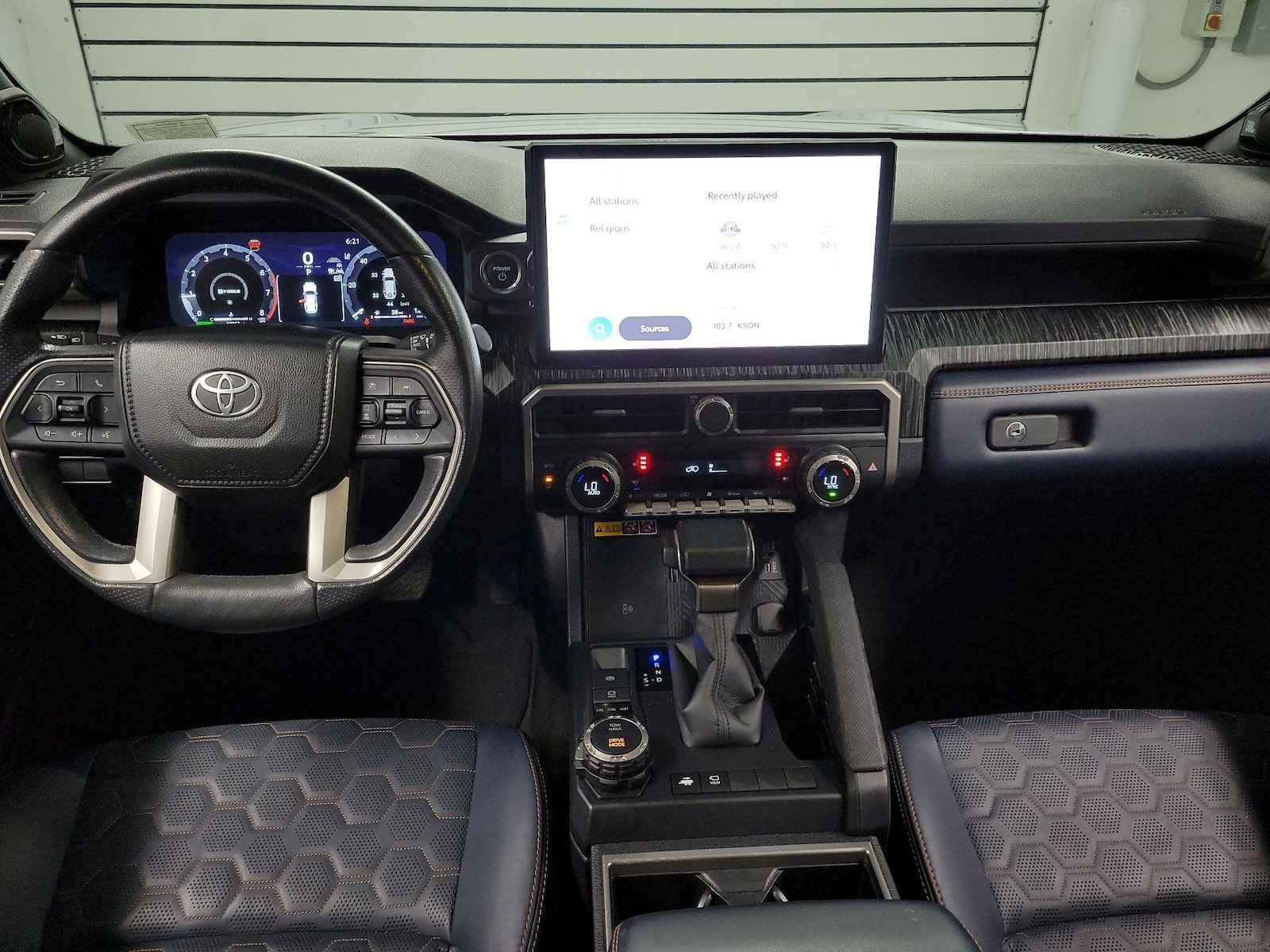 2025 Toyota 4Runner Platinum - Photo 8