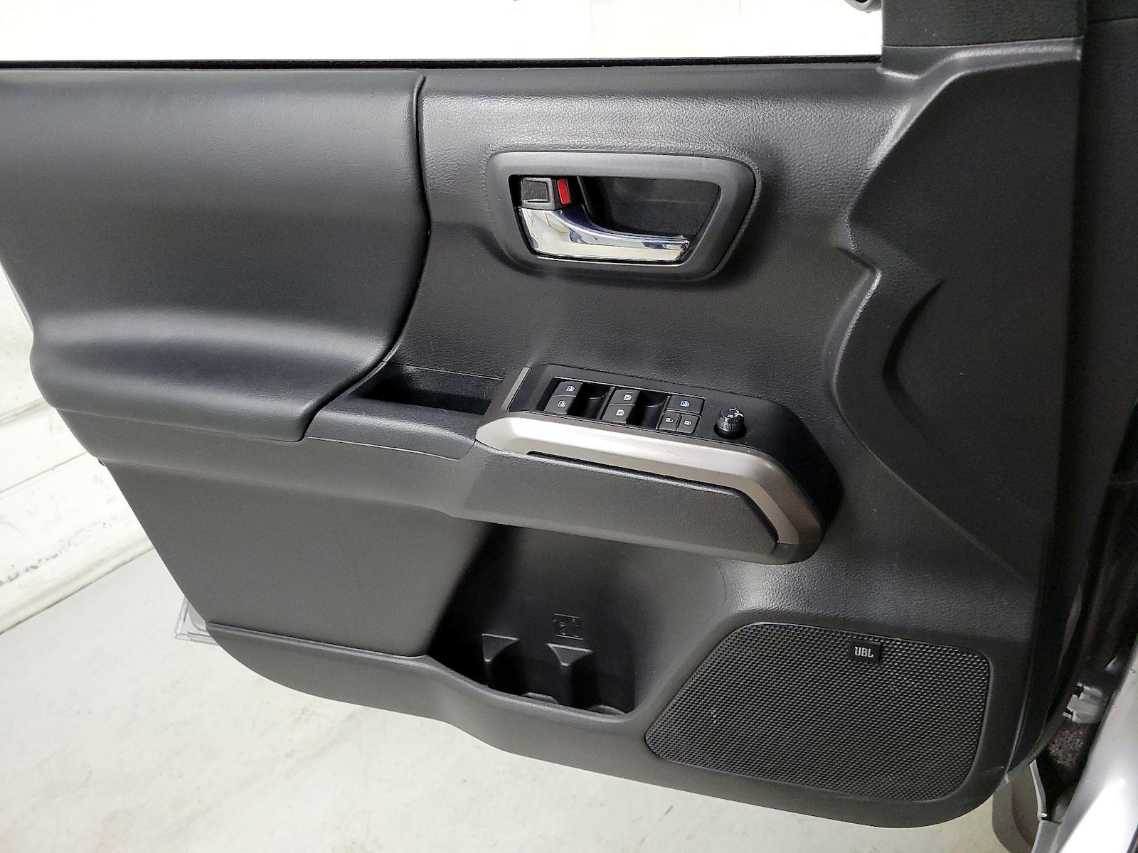 2023 Toyota Tacoma Limited - Photo 13