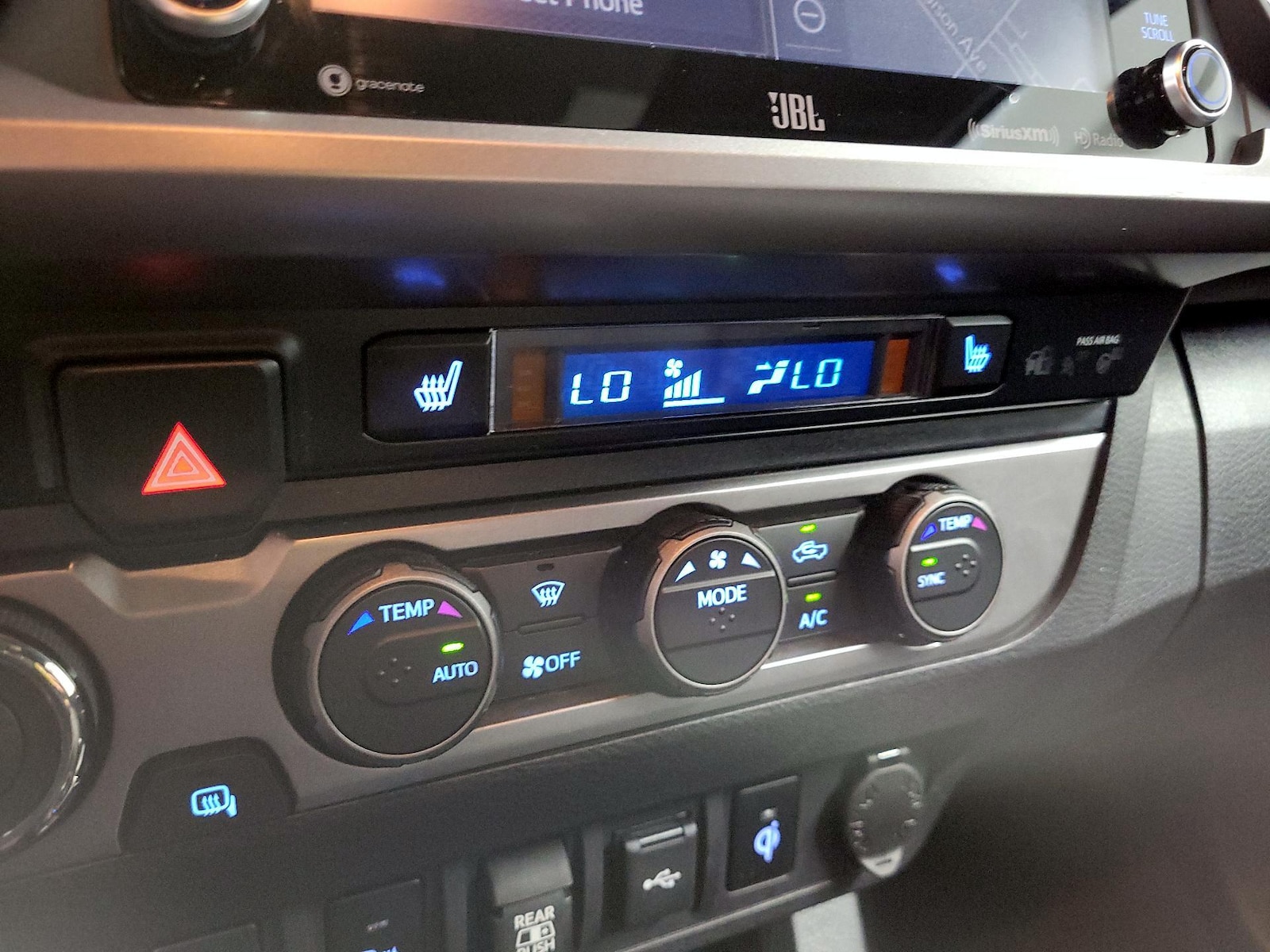 2023 Toyota Tacoma Limited - Photo 18