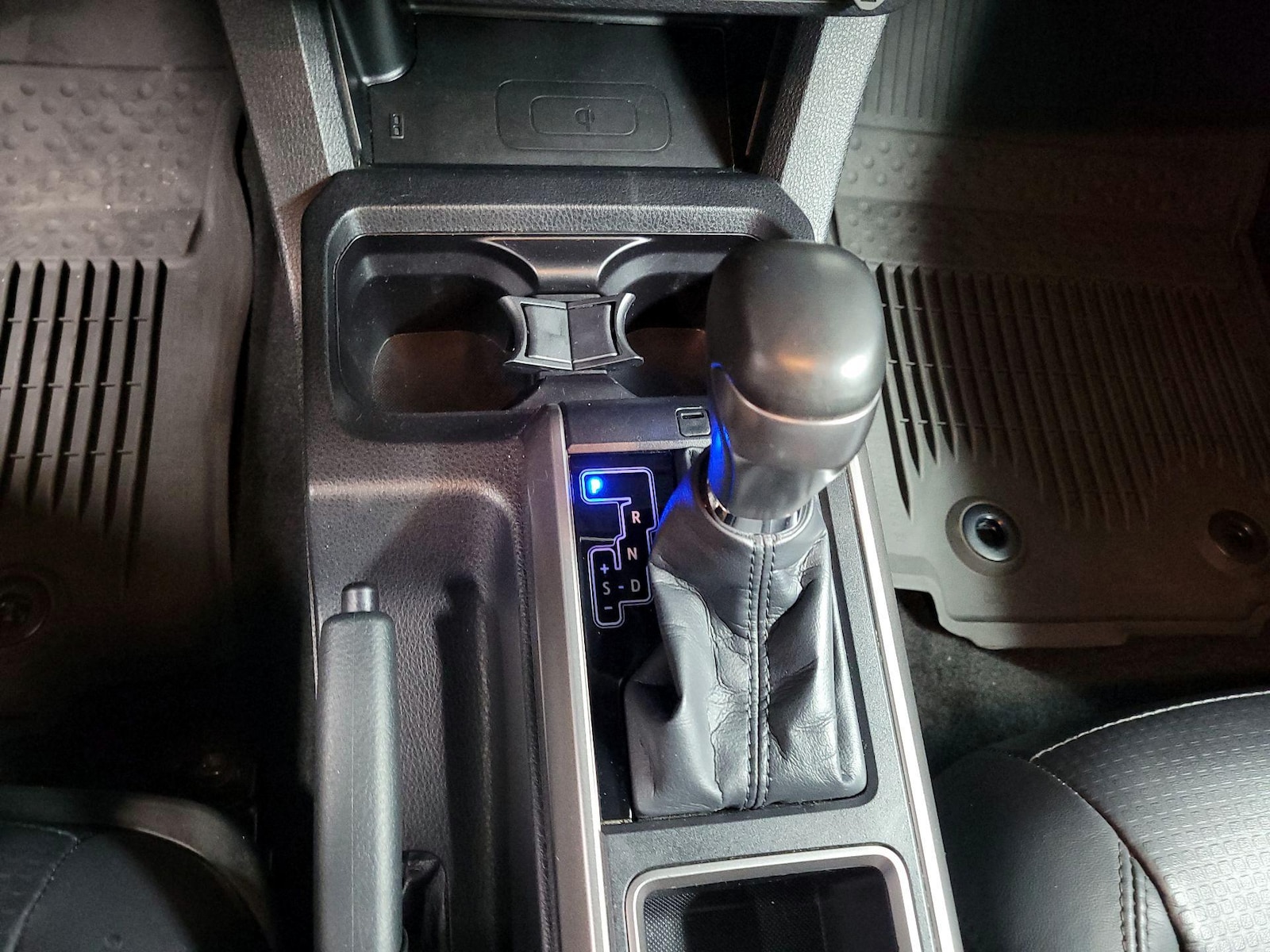 2023 Toyota Tacoma Limited - Photo 19