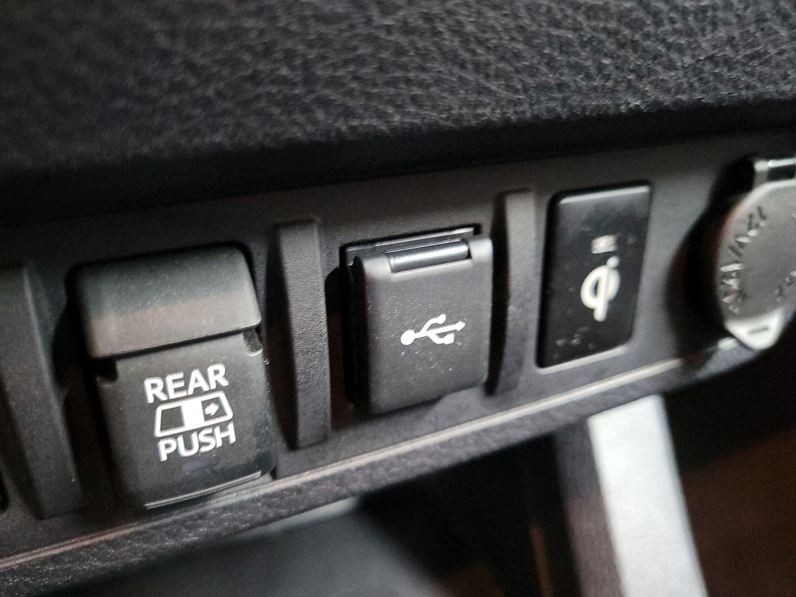 2023 Toyota Tacoma Limited - Photo 20