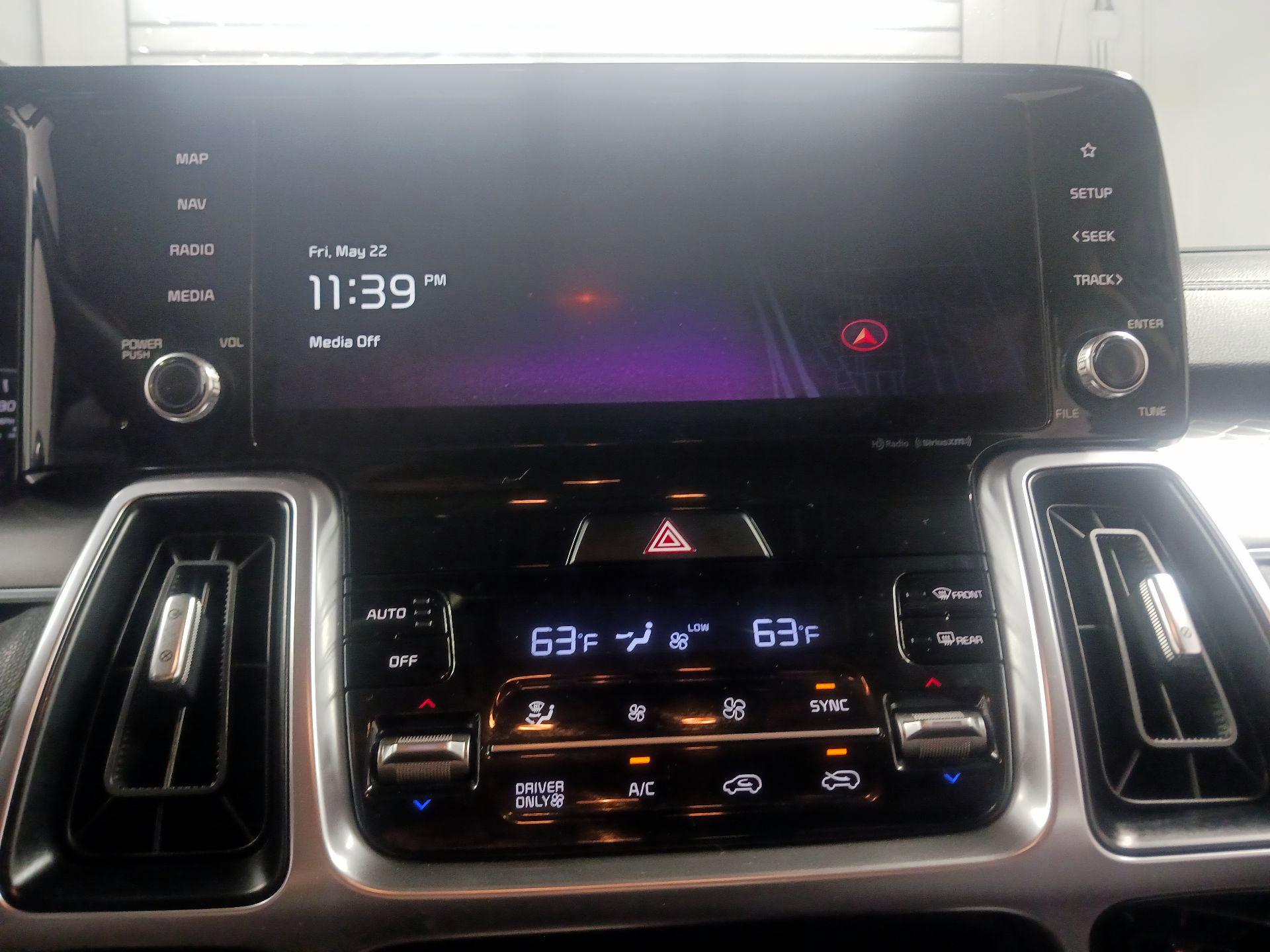 Thumbnail: 2023 Kia Sorento - 11
