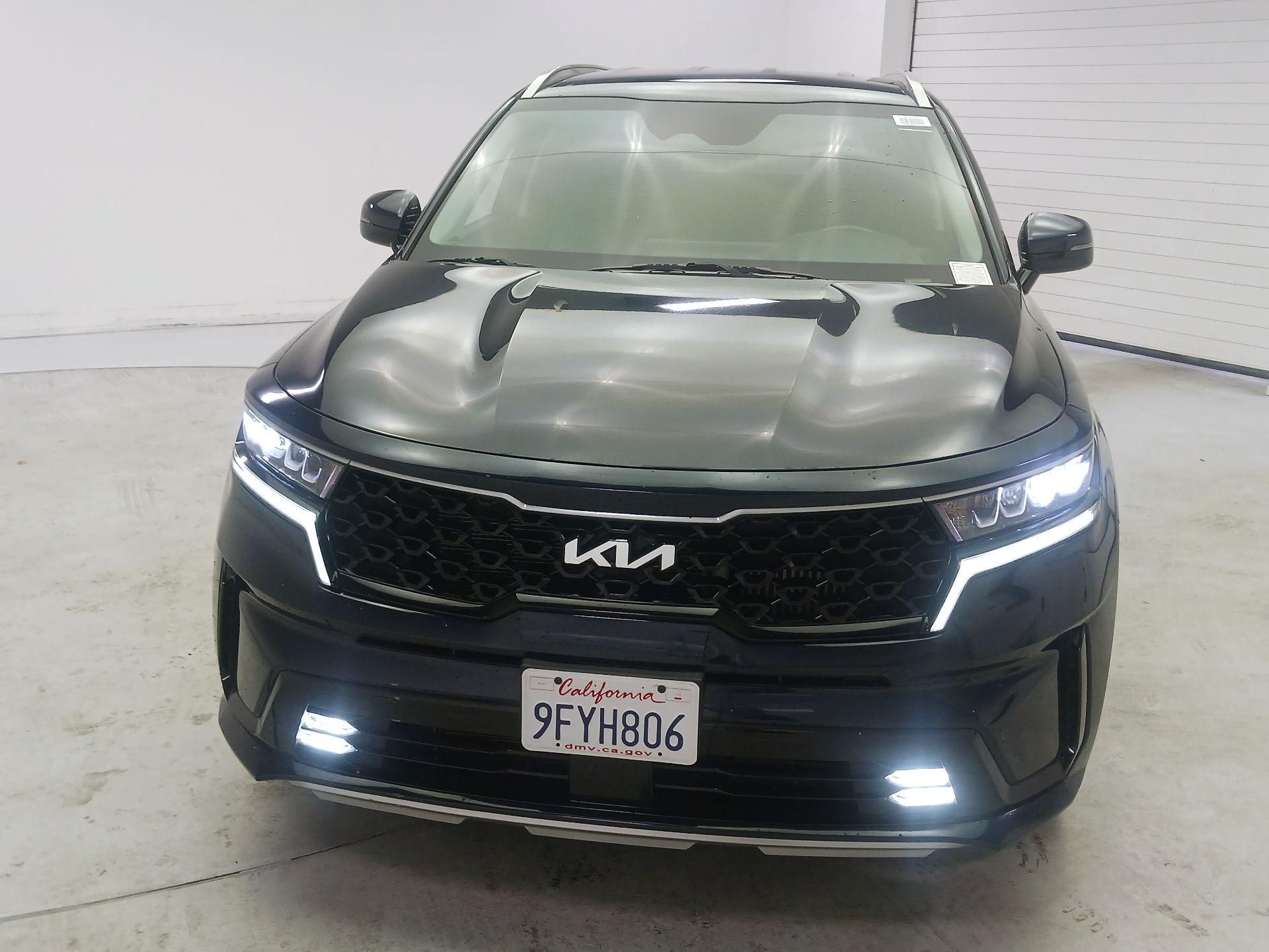 Thumbnail: 2023 Kia Sorento - 2