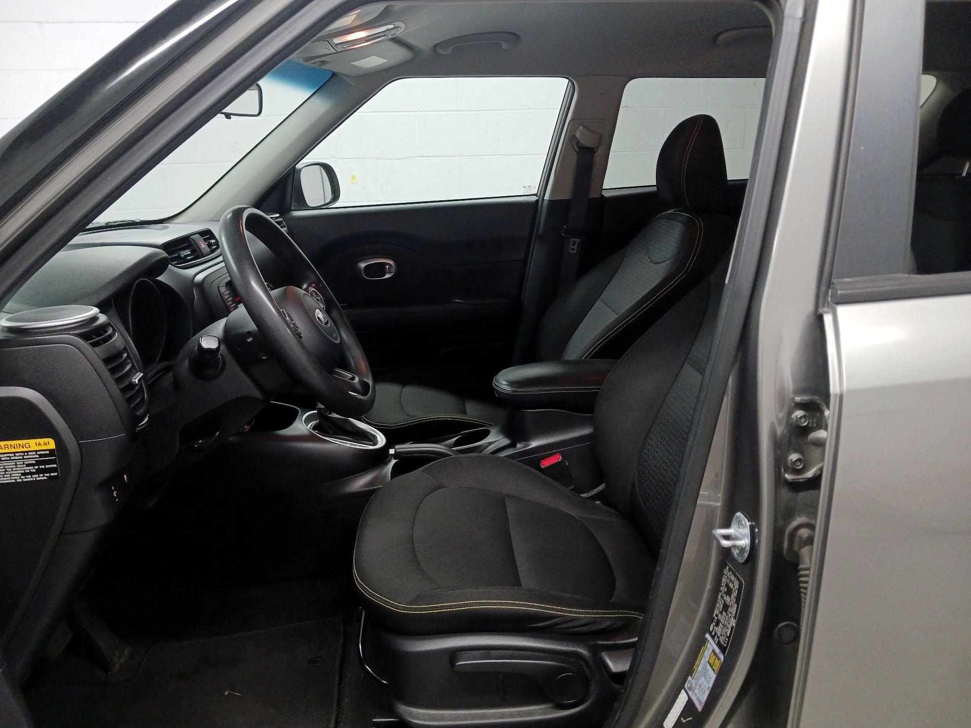 Thumbnail: 2015 Kia Soul - 9