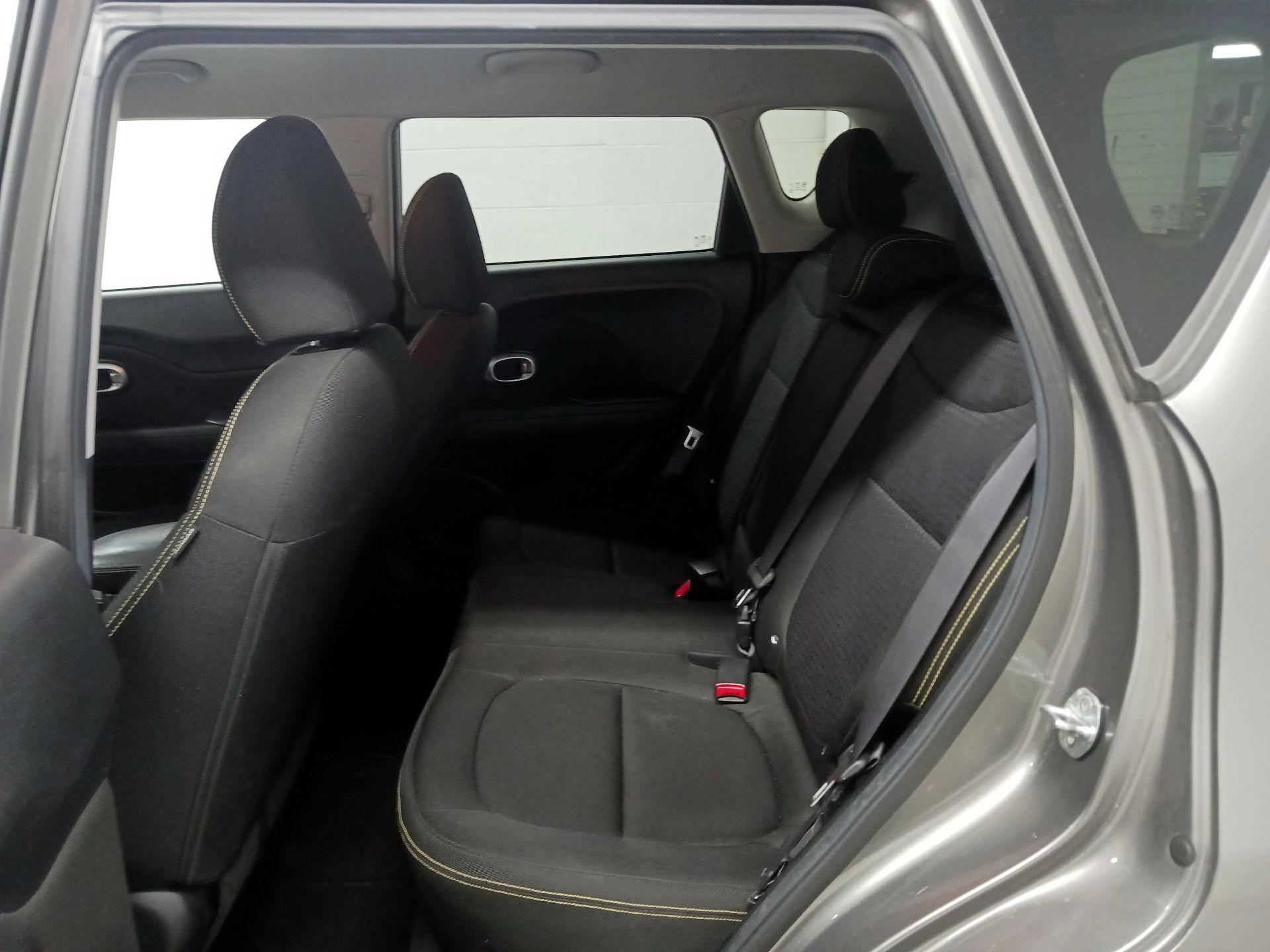 Thumbnail: 2015 Kia Soul - 14