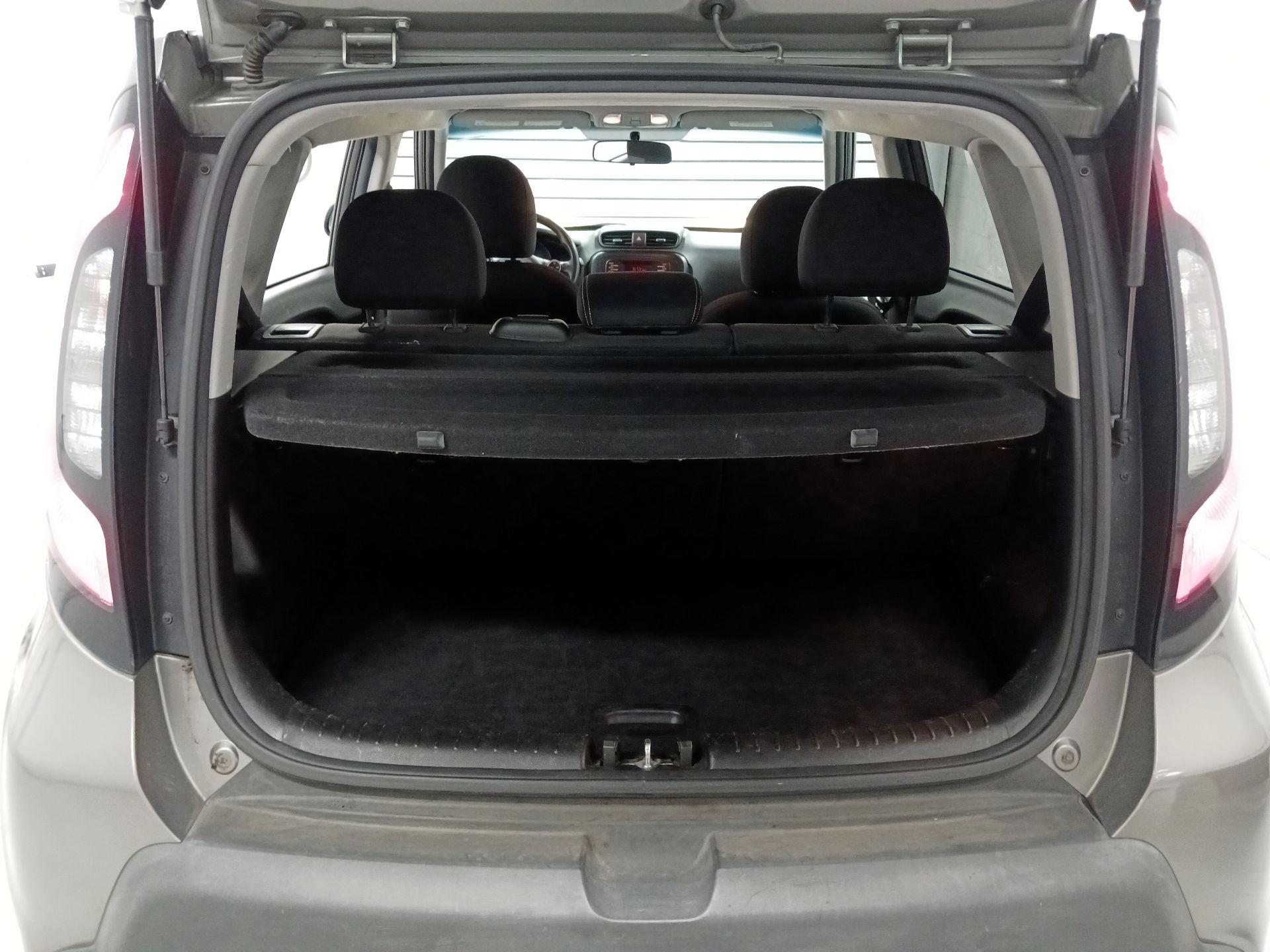 Thumbnail: 2015 Kia Soul - 15