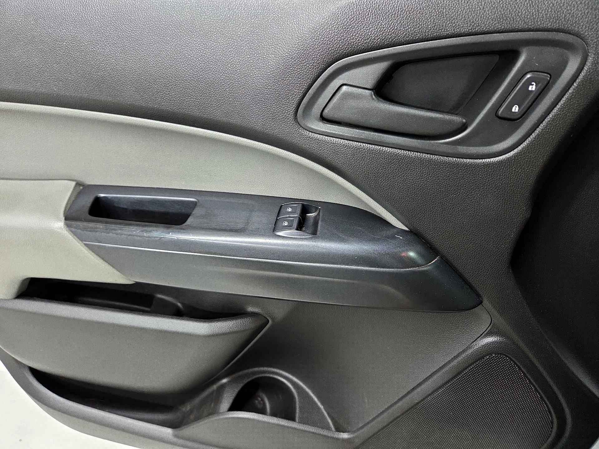 Thumbnail: 2016 Chevrolet Colorado - 12