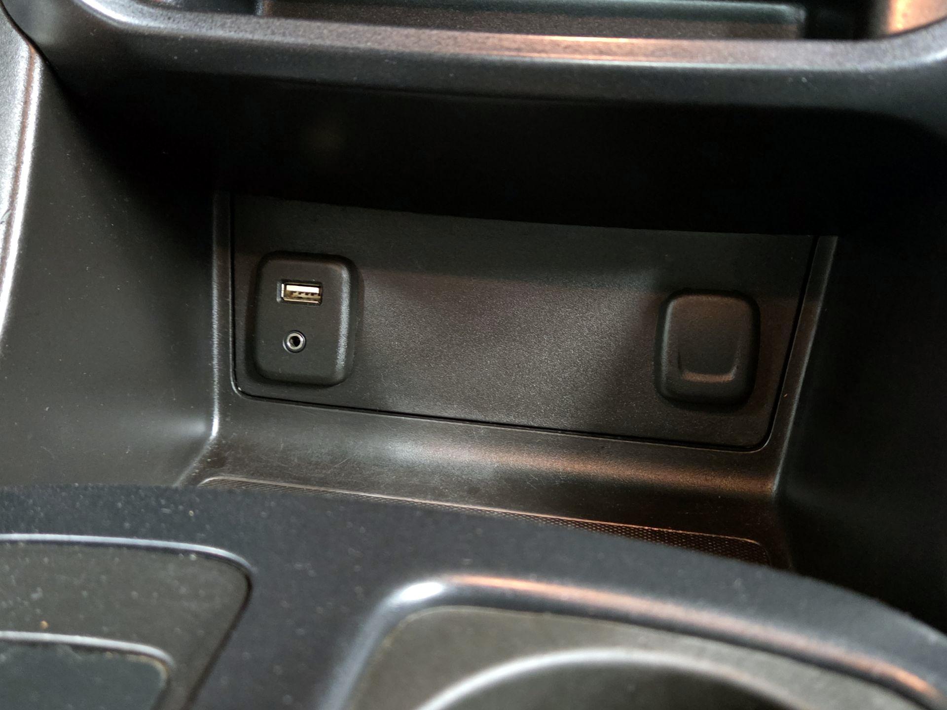 Thumbnail: 2016 Chevrolet Colorado - 18
